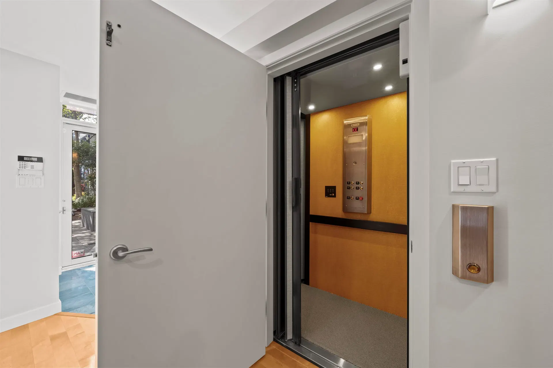 Photo 3 of 38 at TH19 – 1281 W Cordova Street