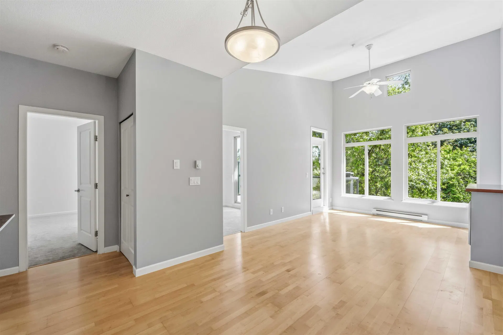 Photo 1 of 40 at #421 – 15385 101a Avenue