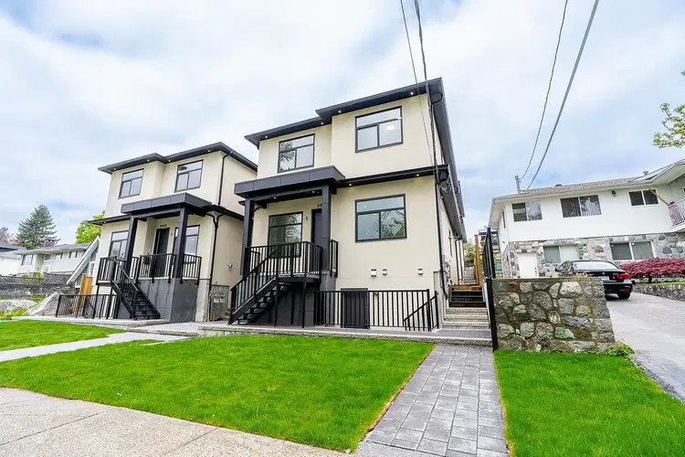 #3 – 5953 Winch Street