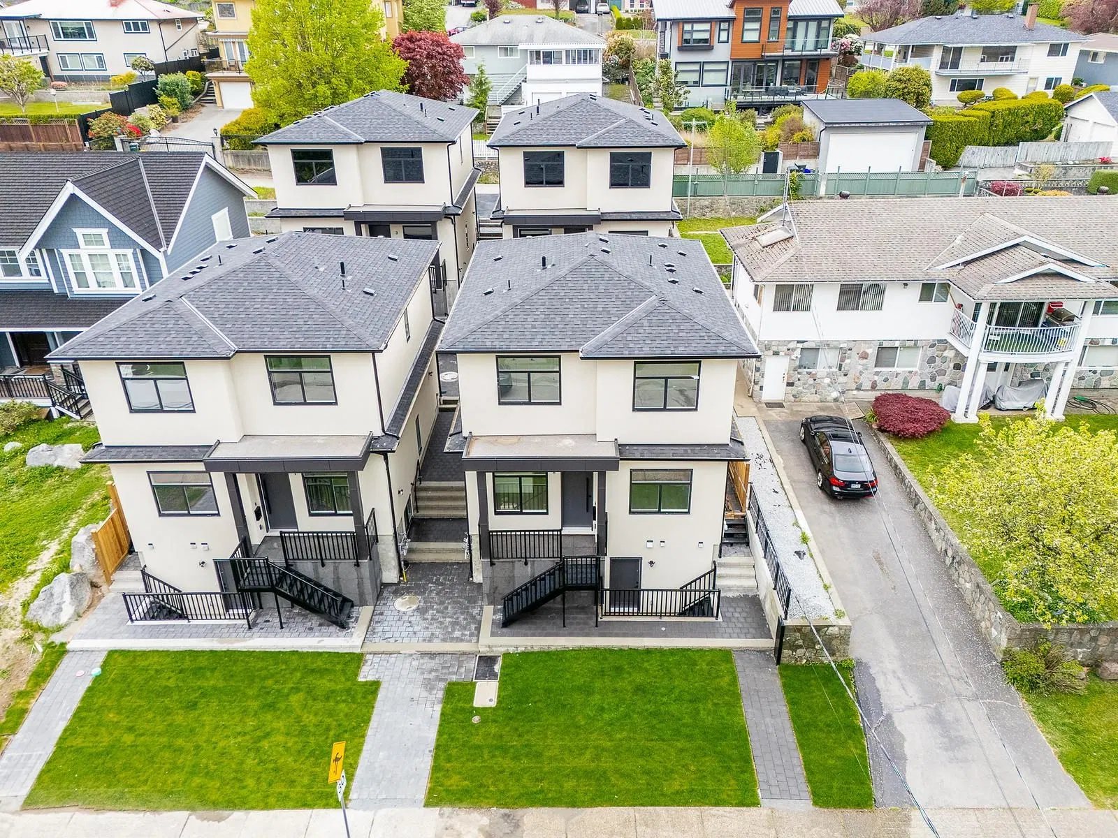Photo 2 of 32 at #3 – 5953 Winch Street
