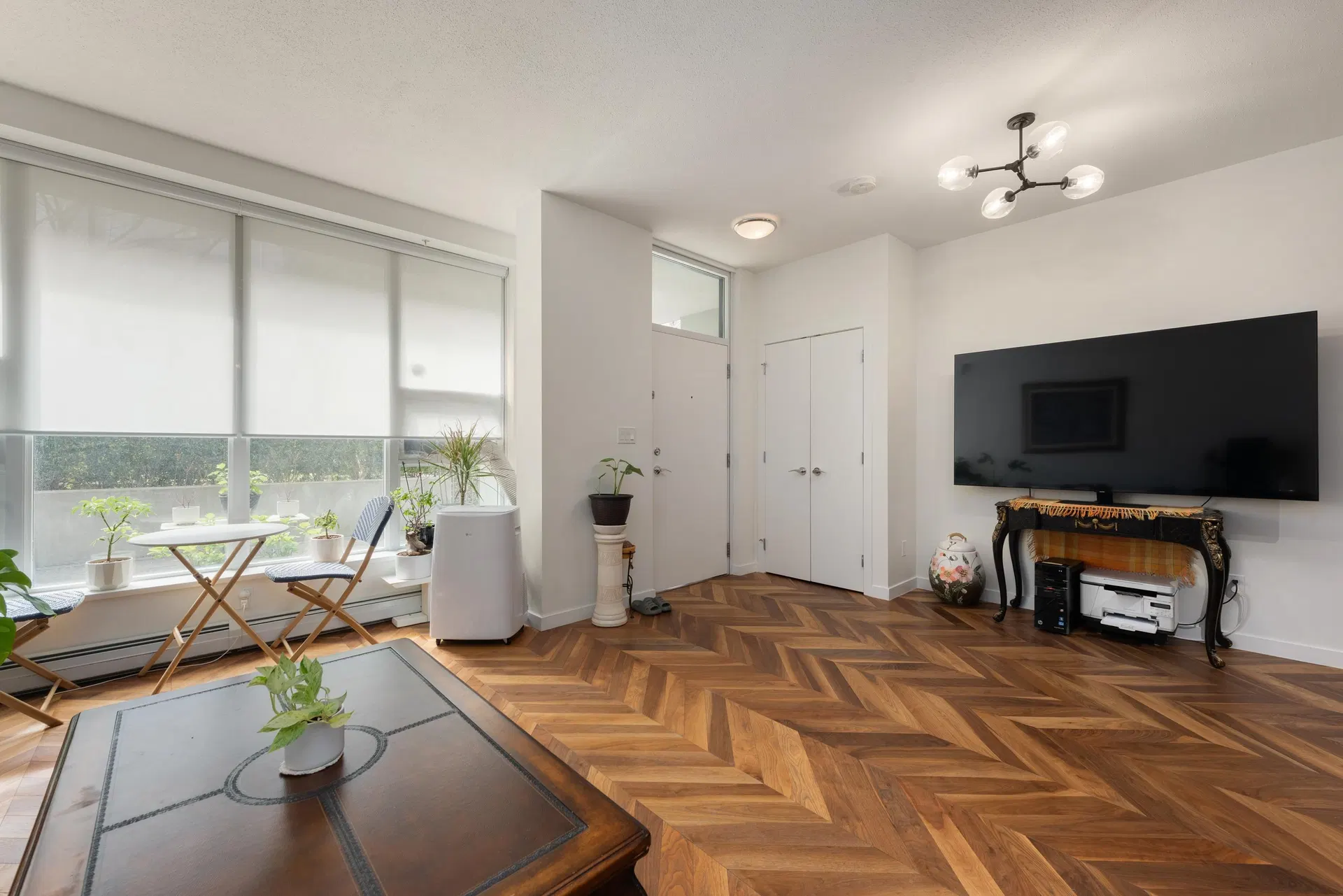 #253 – 108 1st Avenue
