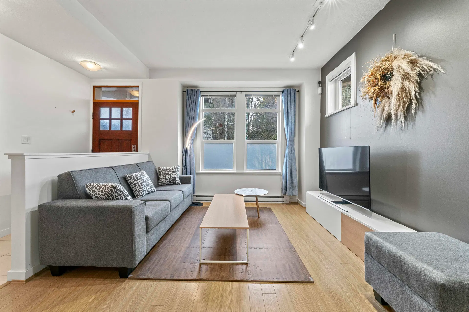 Photo 2 of 31 at #15 – 5771 Irmin Street