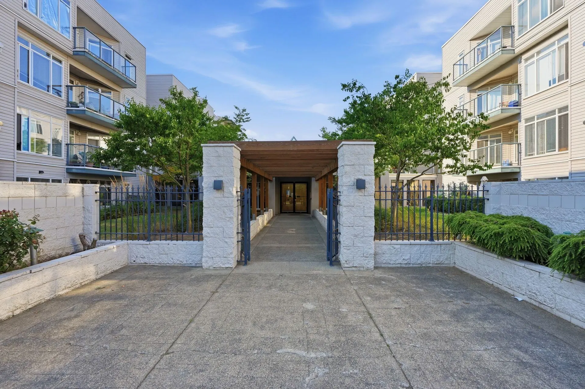Photo 2 of 36 at #213 – 32085 George Ferguson Way