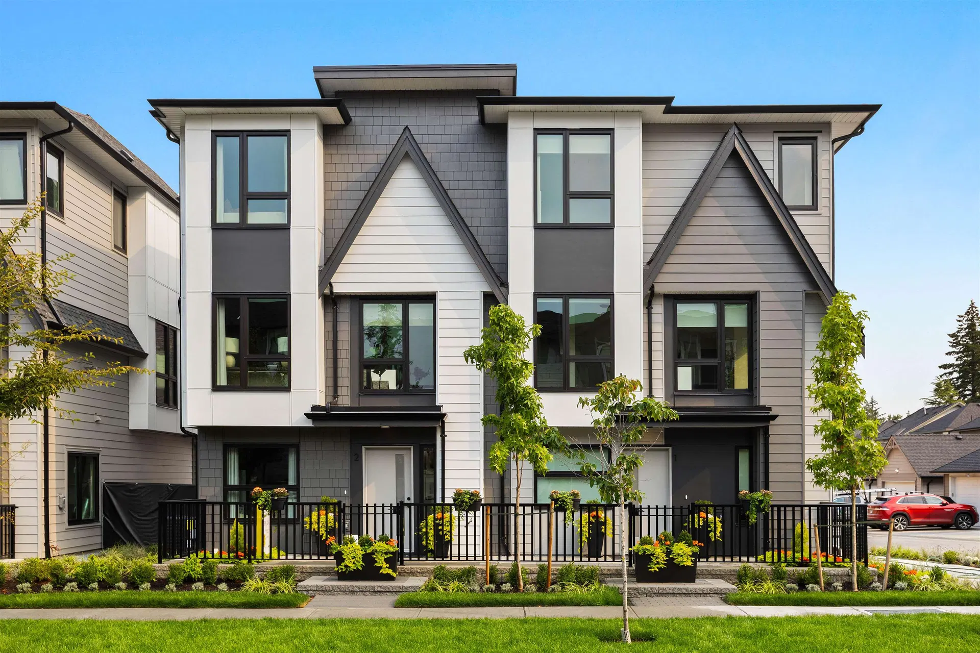Photo 1 of 12 at #5 – 16765 25 Avenue