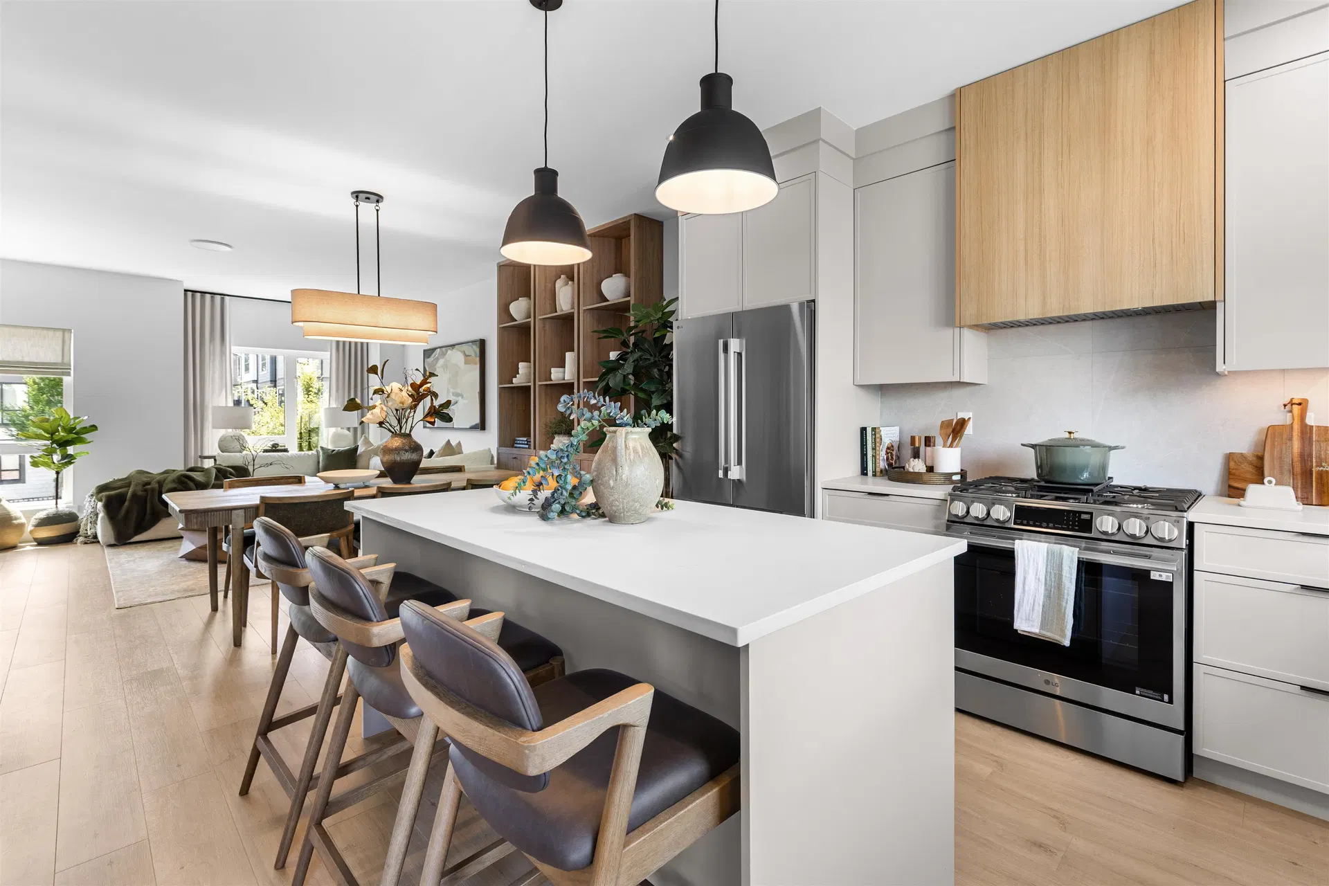 Photo 4 of 12 at #5 – 16765 25 Avenue