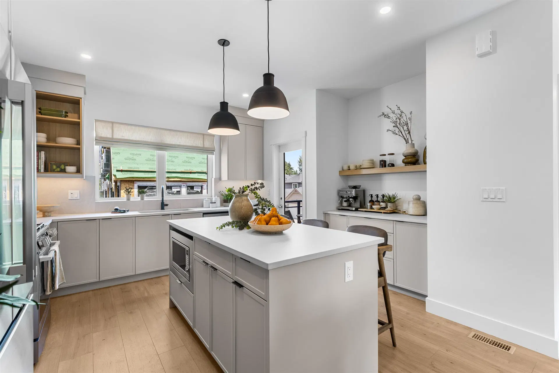 Photo 5 of 12 at #5 – 16765 25 Avenue