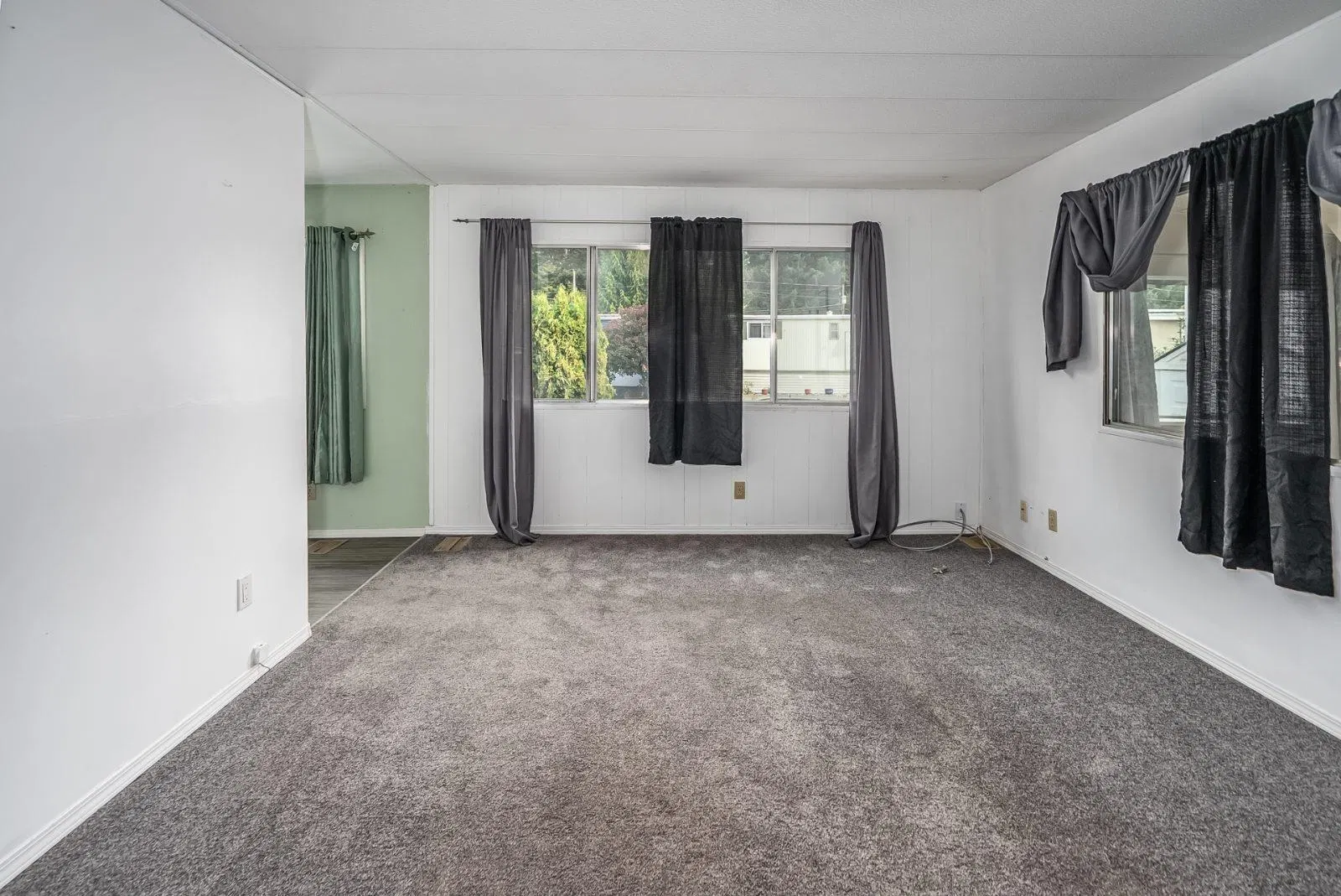 Photo 3 of 38 at #21 – 3031 200 Street