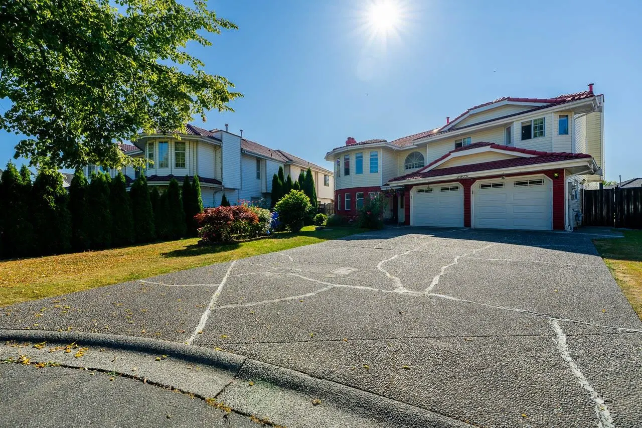 Photo 1 of 39 at 8879 141b Street