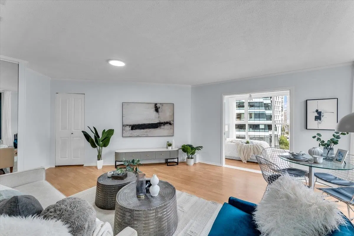 Photo 3 of 40 at #701 – 1010 Burnaby Street