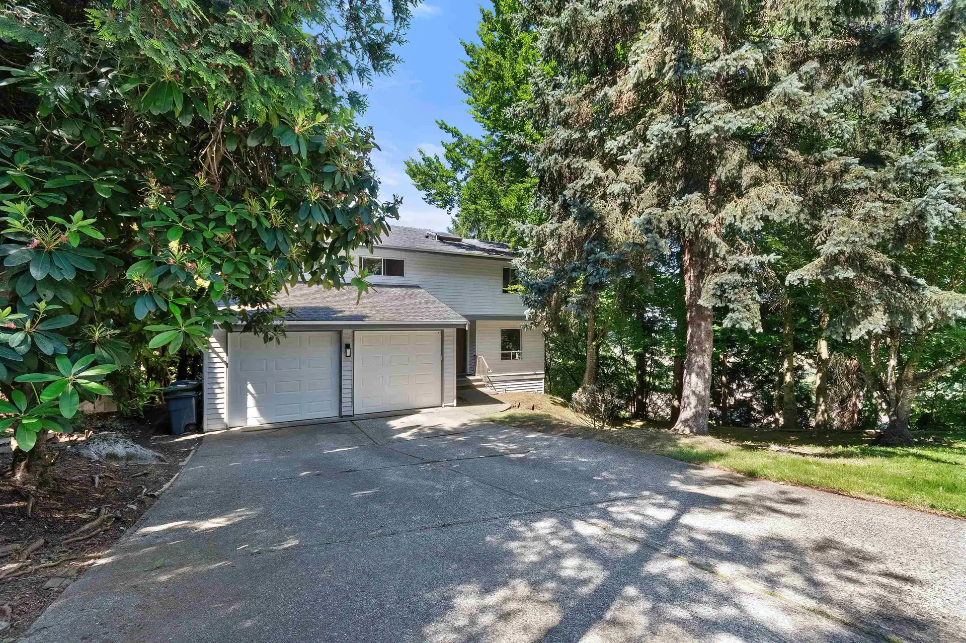 2716 St Moritz Way