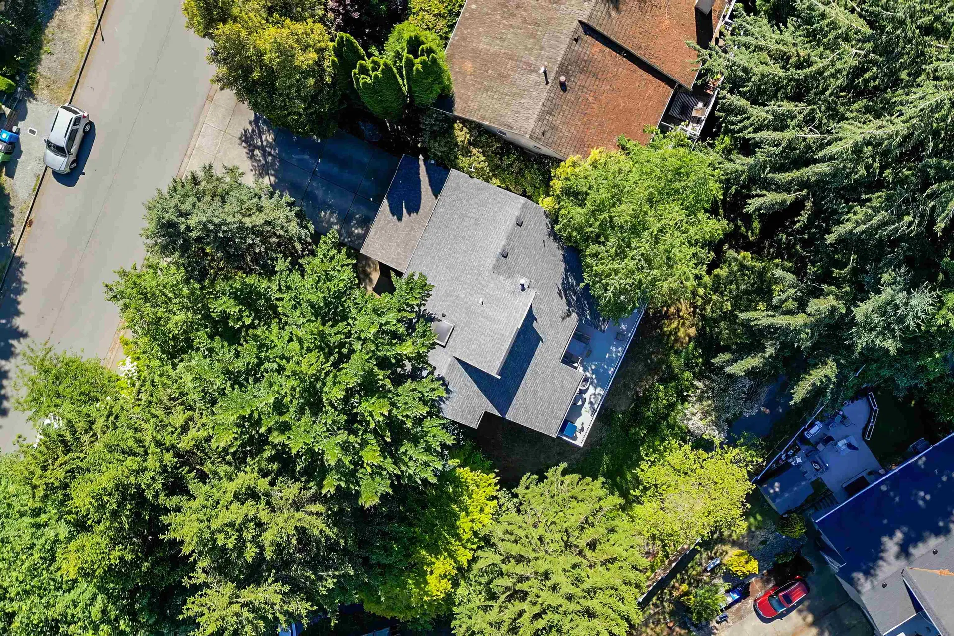Photo 3 of 40 at 2716 St Moritz Way
