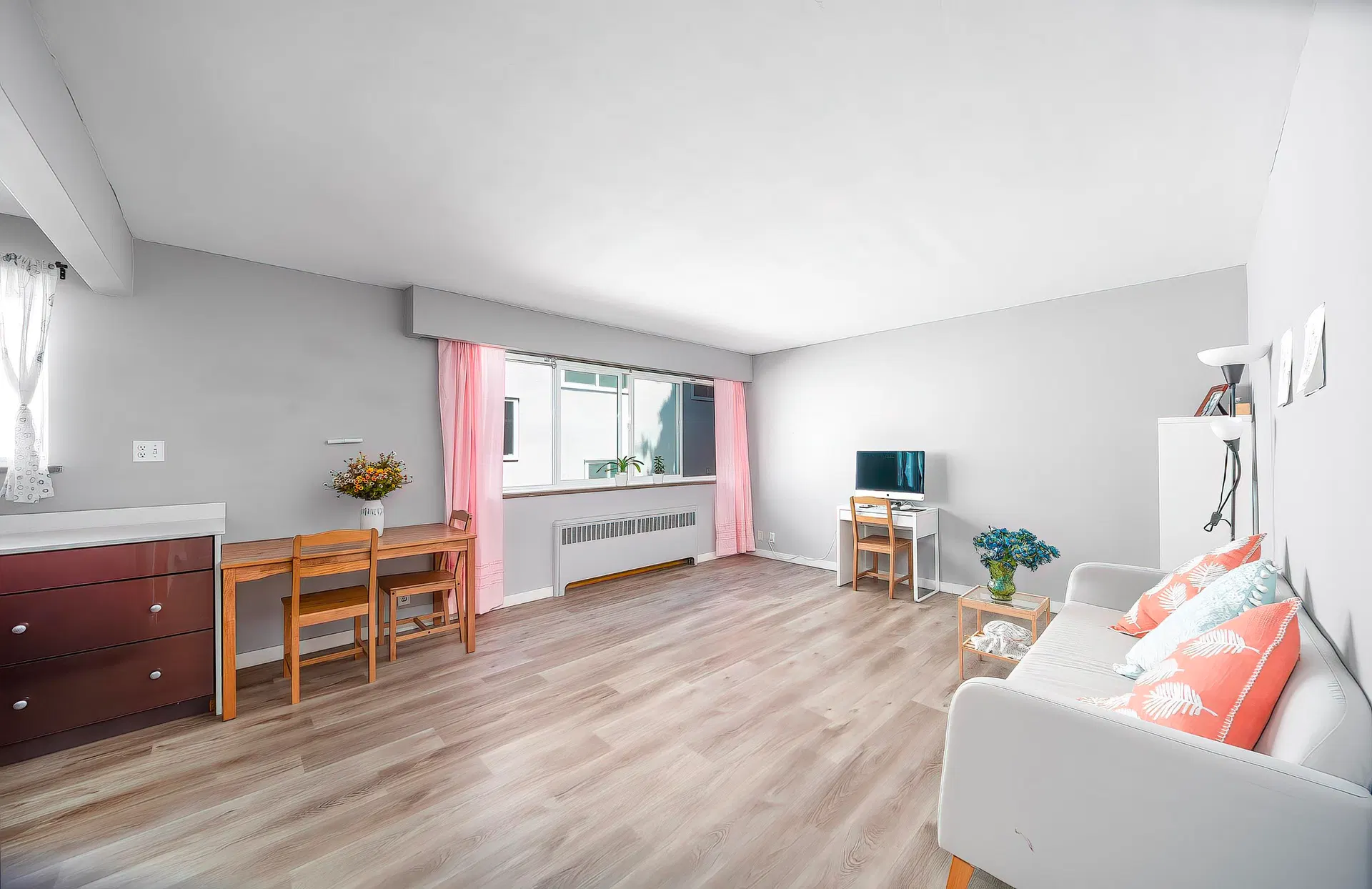 Photo 3 of 17 at #108 – 8622 Selkirk Street