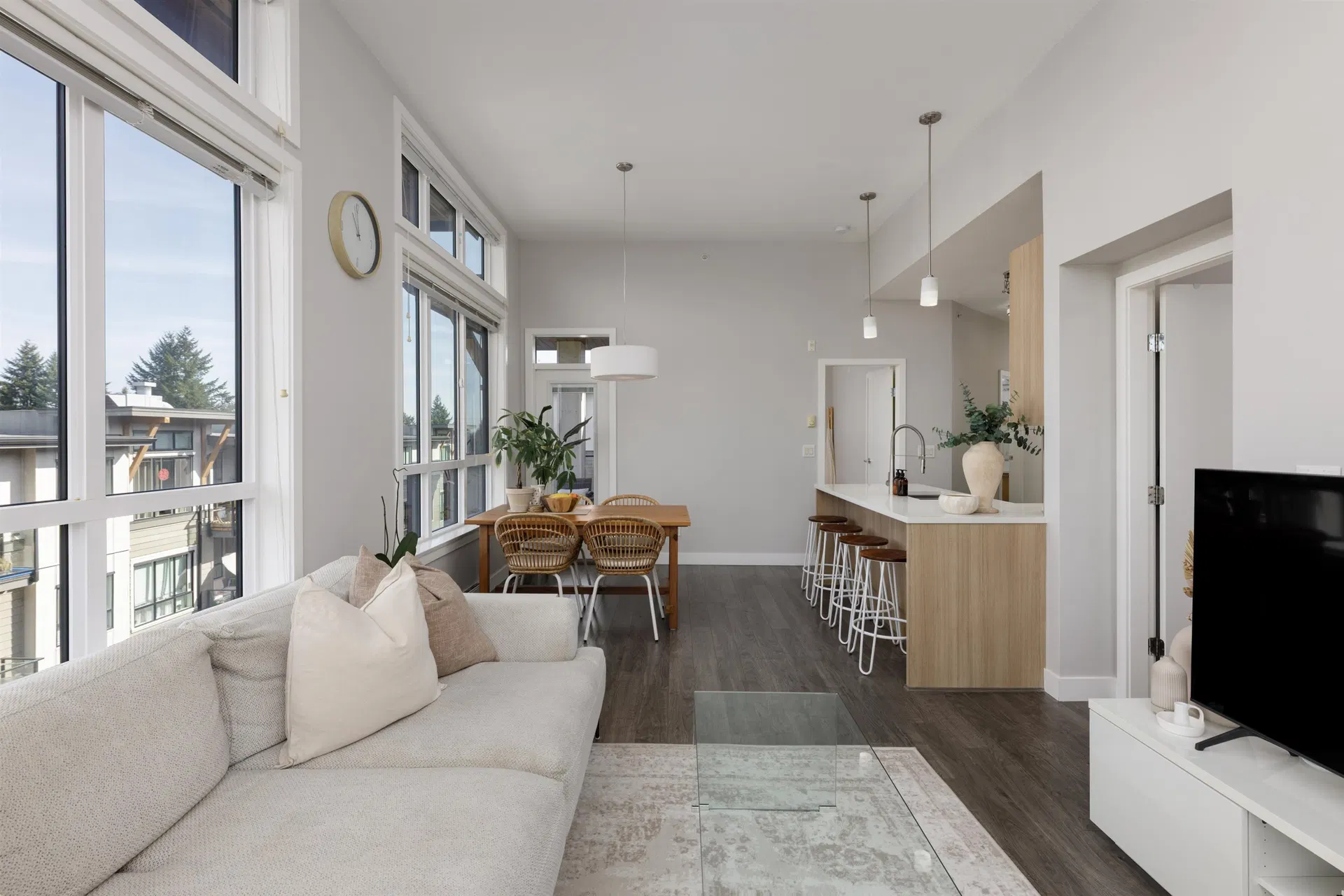 Photo 5 of 27 at #407 – 10477 154 Street