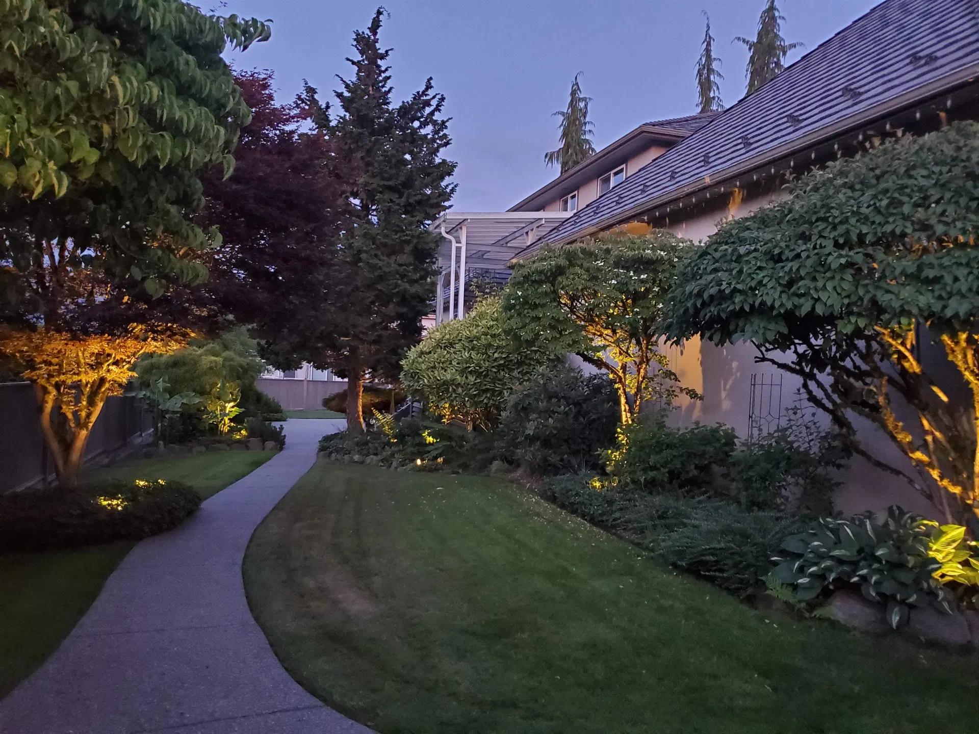 Photo 2 of 40 at 18055 98 Avenue
