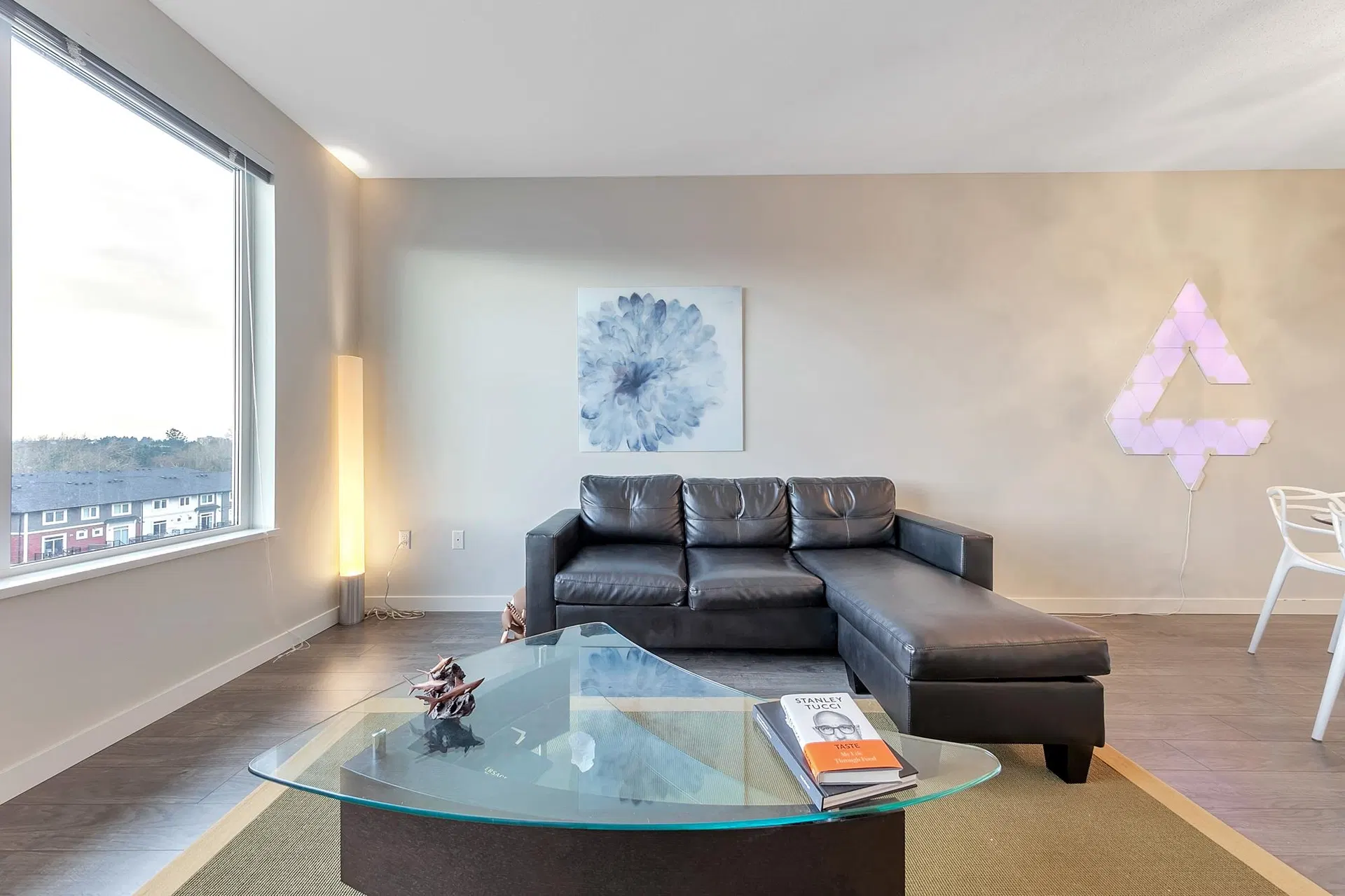 Photo 5 of 32 at #521 – 9311 Alexandra Road