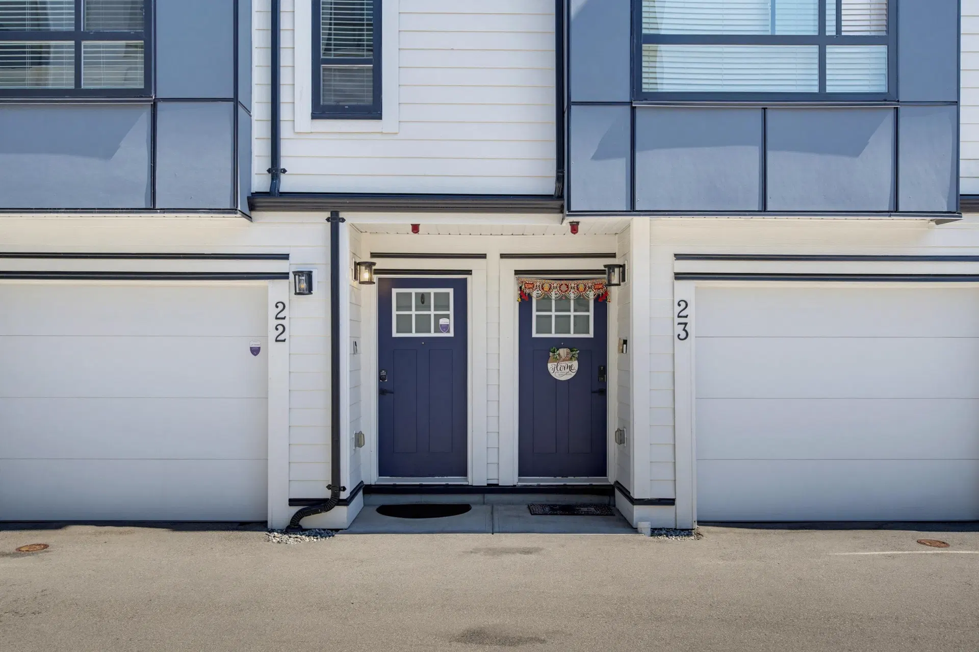 Photo 4 of 40 at #22 – 5476 Brydon Crescent