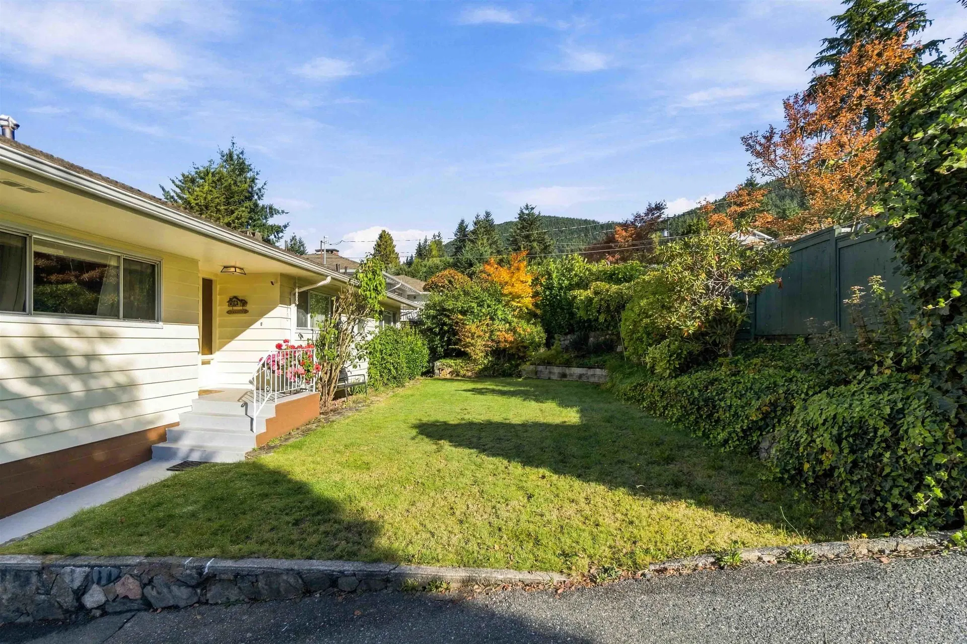 Photo 4 of 38 at 4243 Delbrook Avenue