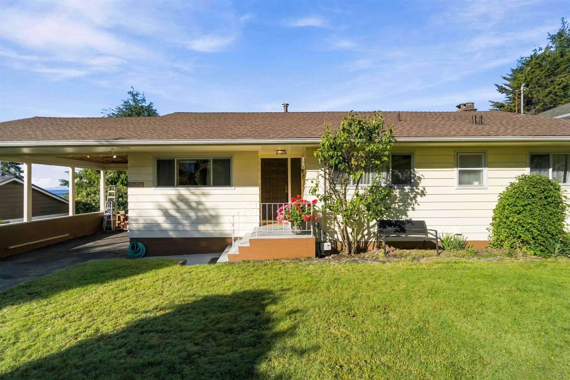 Photo 5 of 38 at 4243 Delbrook Avenue