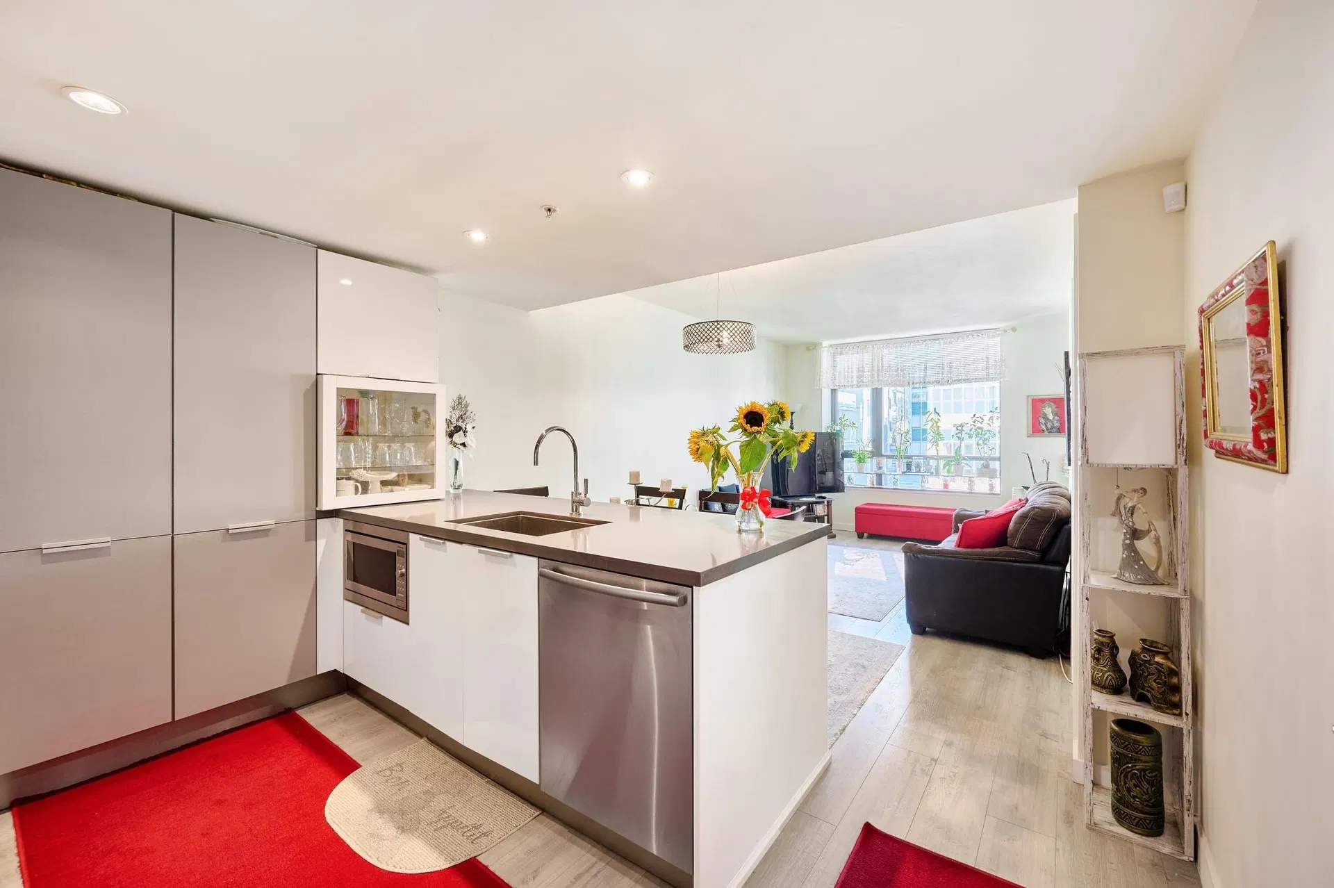 Photo 5 of 21 at #1805 – 788 Richards Street