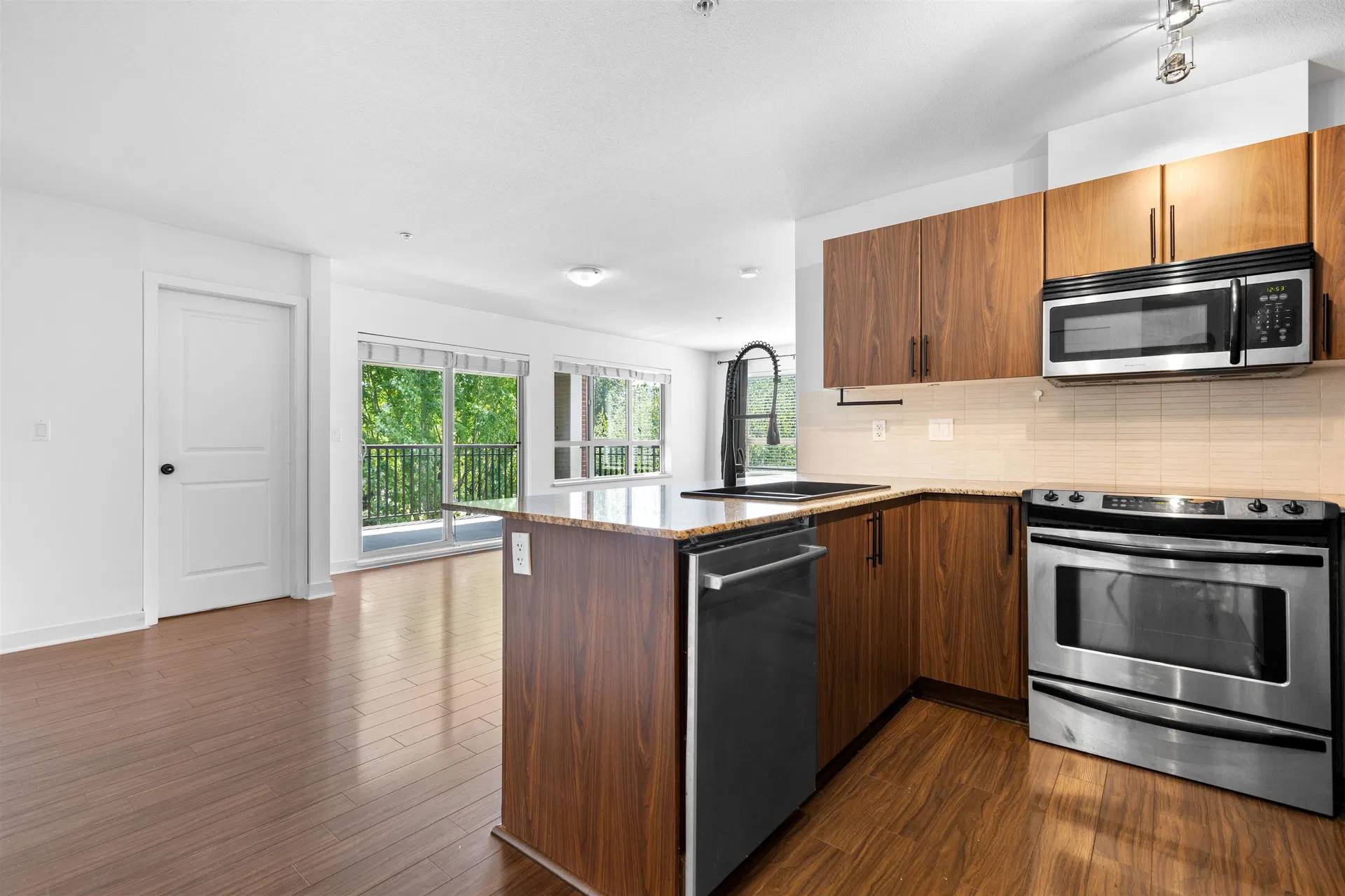Photo 4 of 34 at B304 – 8929 202 Street