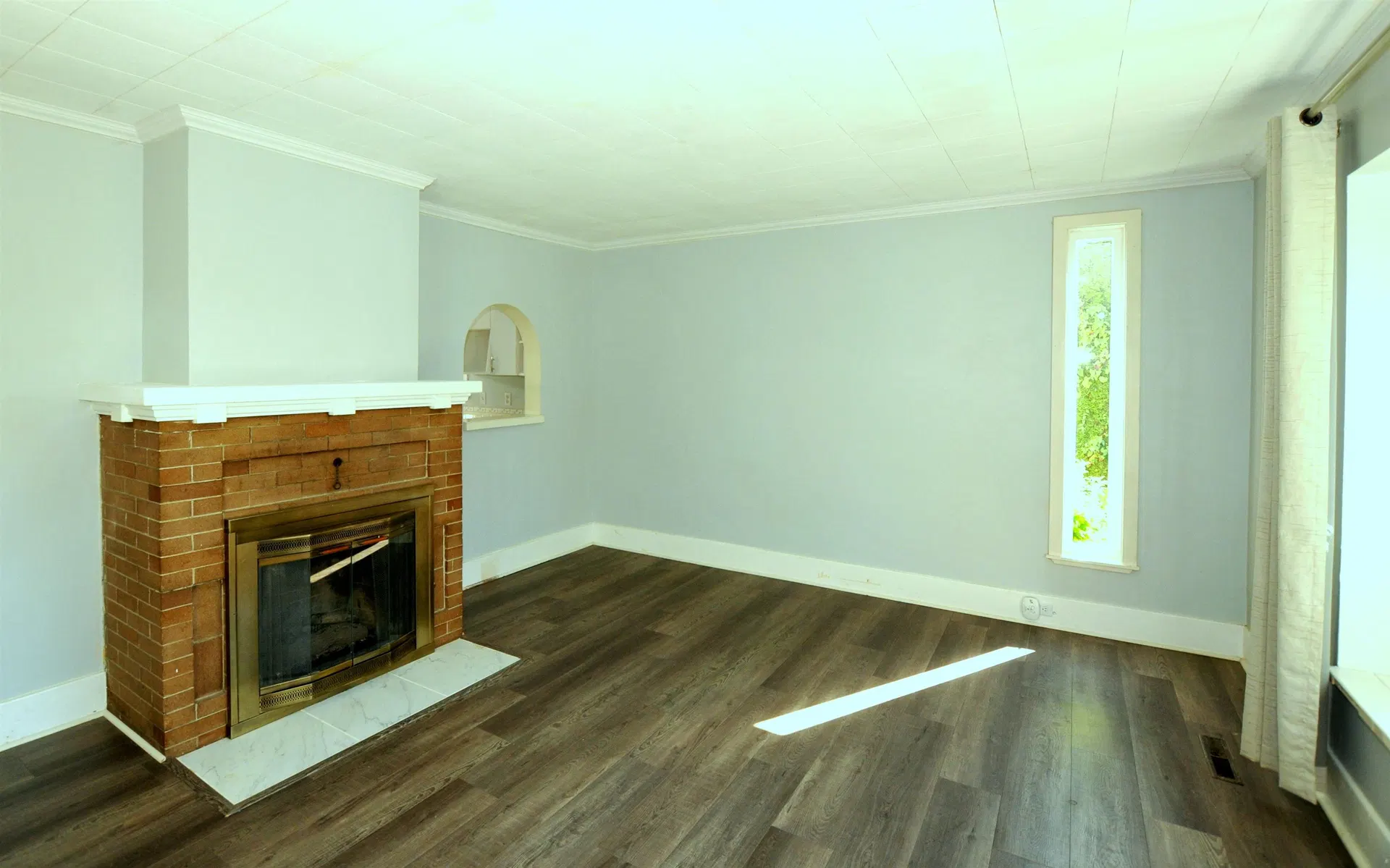 Photo 2 of 18 at 9494 Hazel Street
