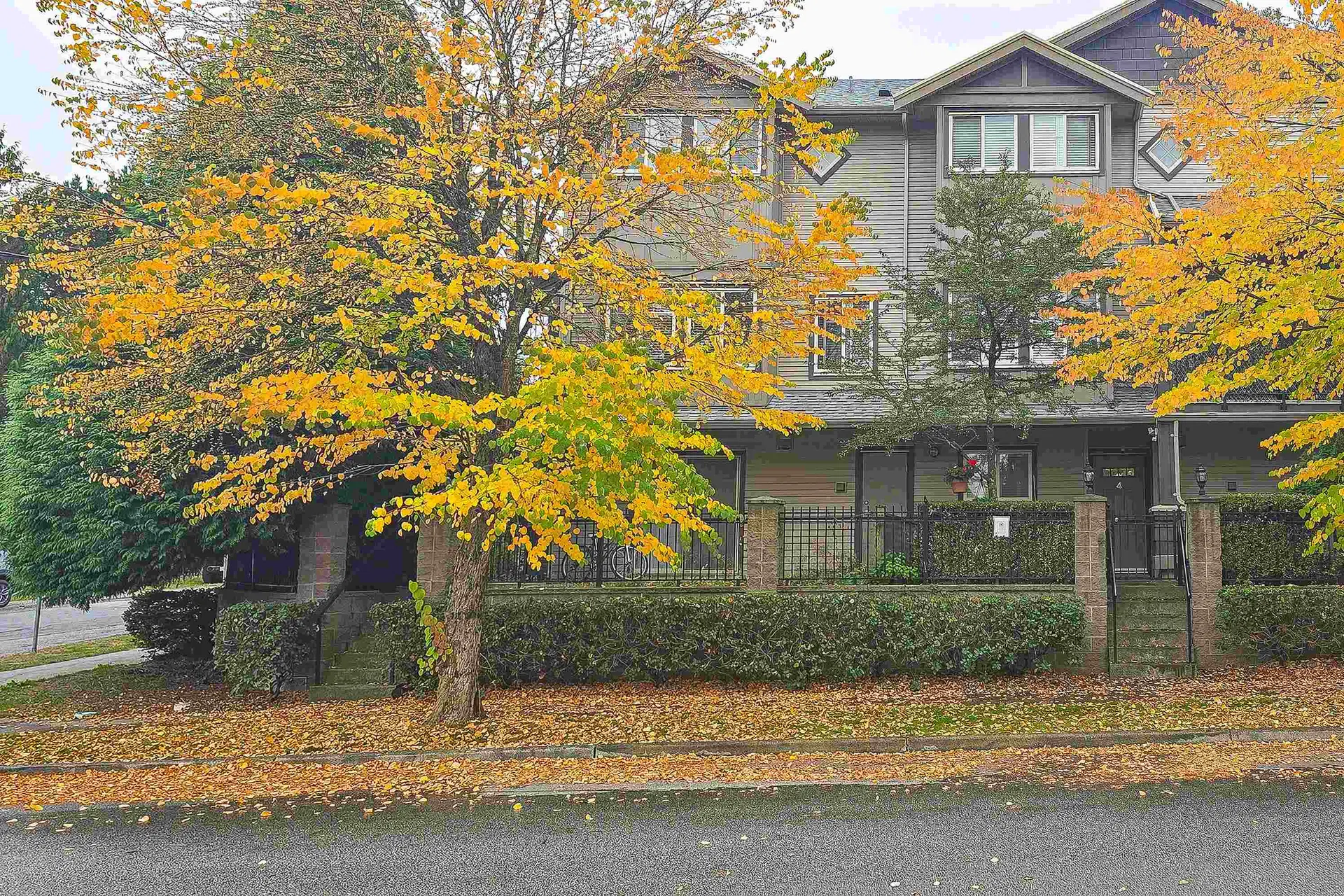 #5 – 3139 Smith Avenue