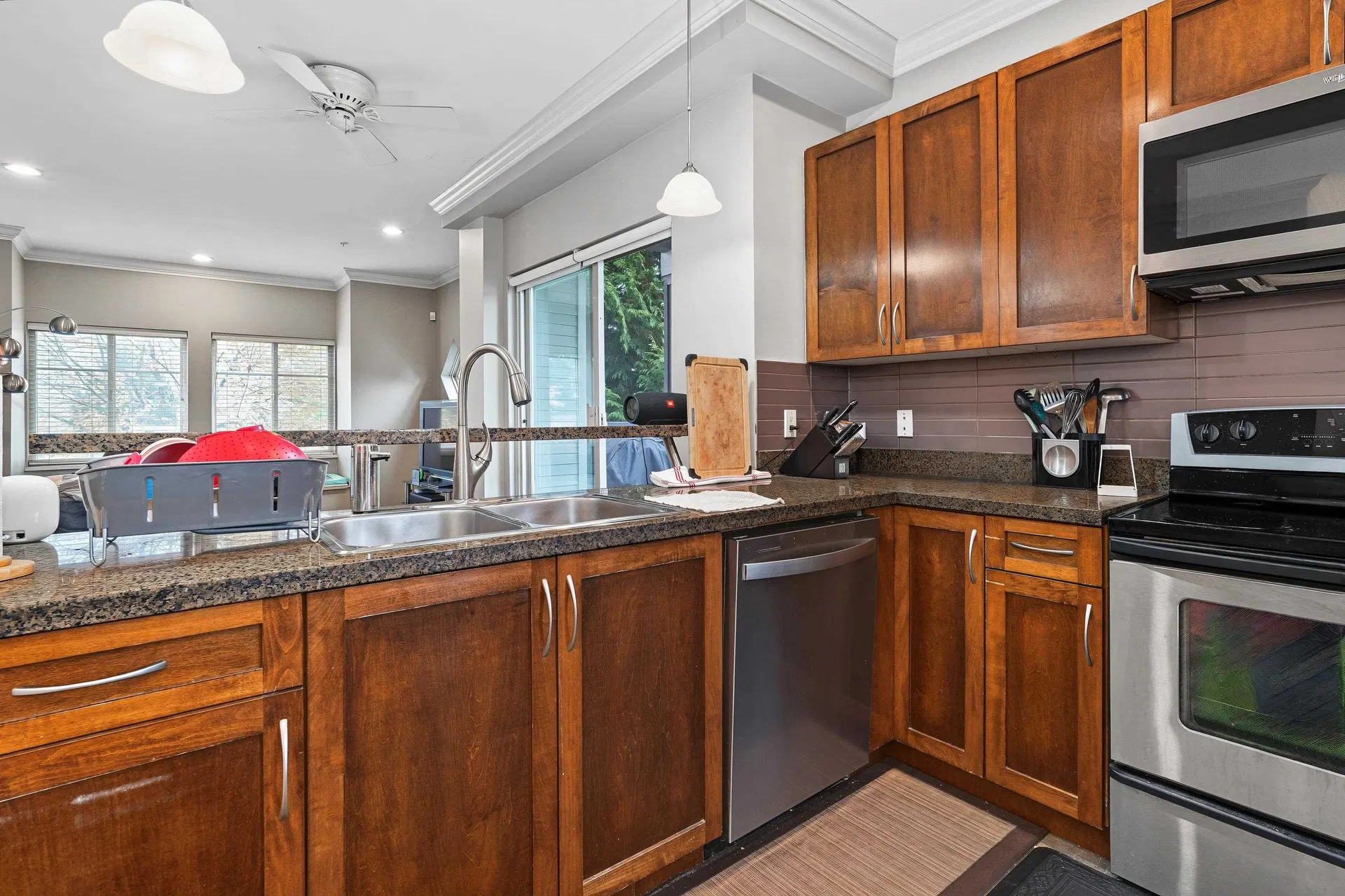 Photo 4 of 26 at #5 – 3139 Smith Avenue