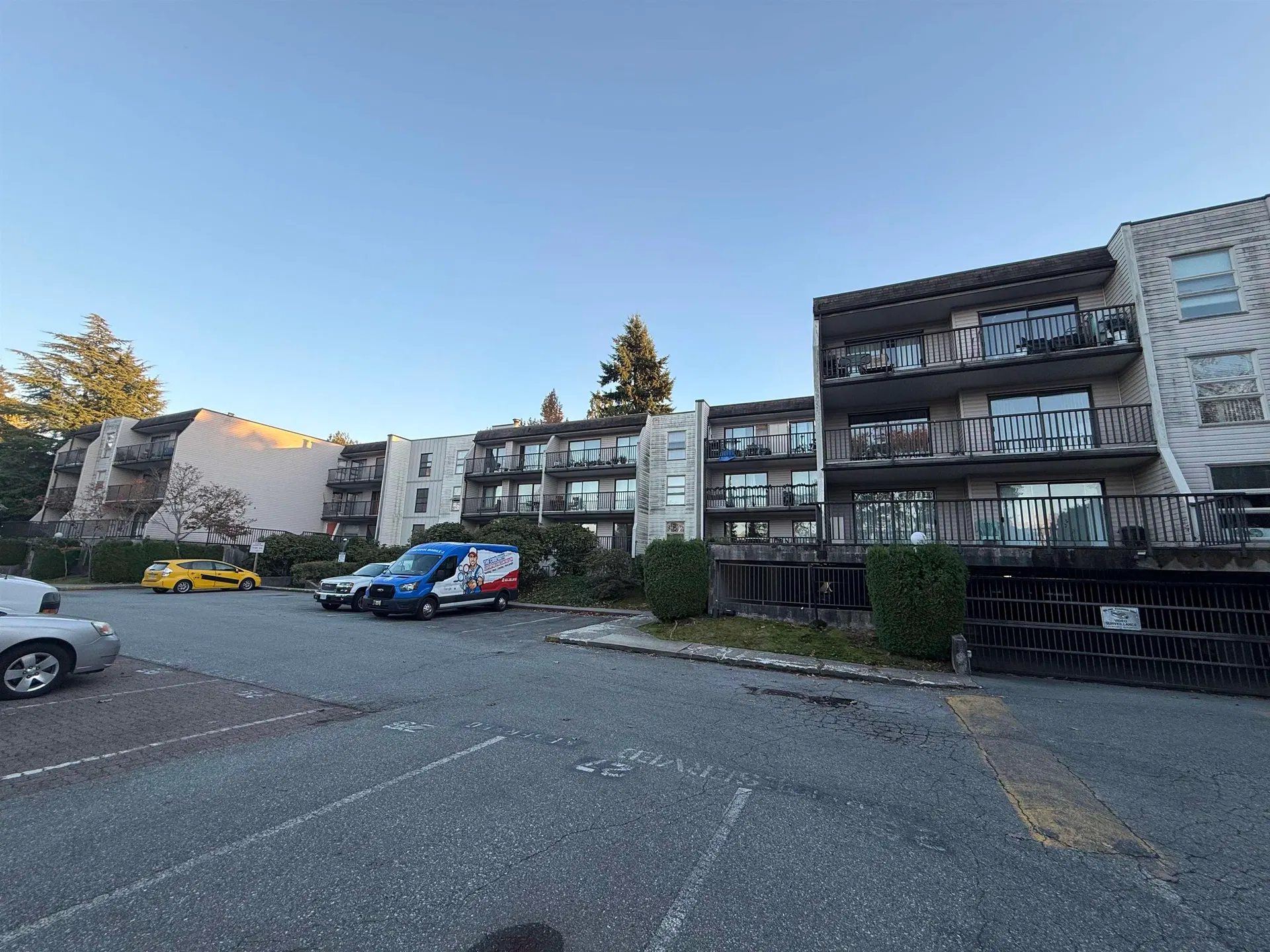 Photo 4 of 5 at #317 – 15268 100 Avenue