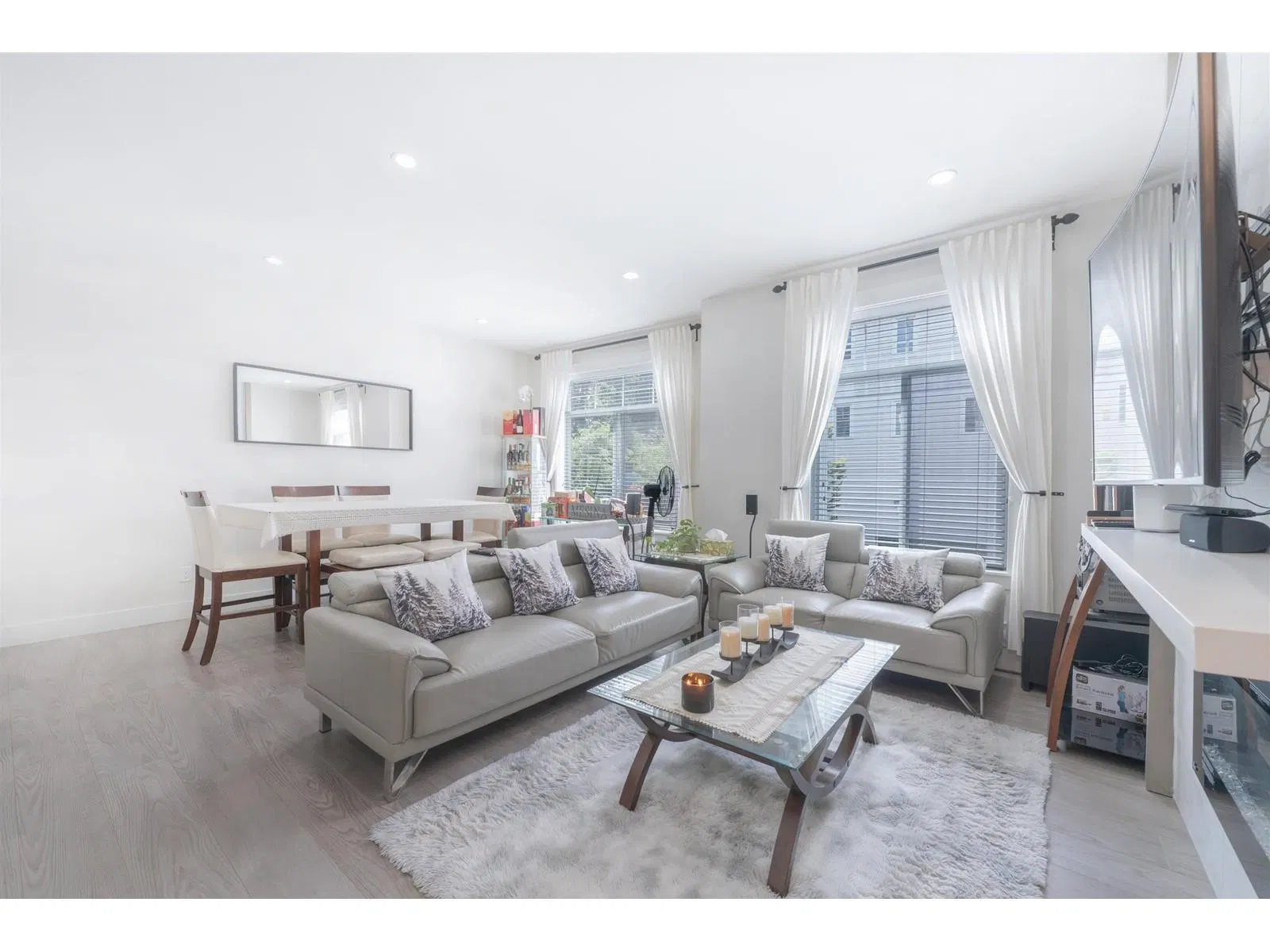 Photo 3 of 17 at #2 – 11267 133 Street