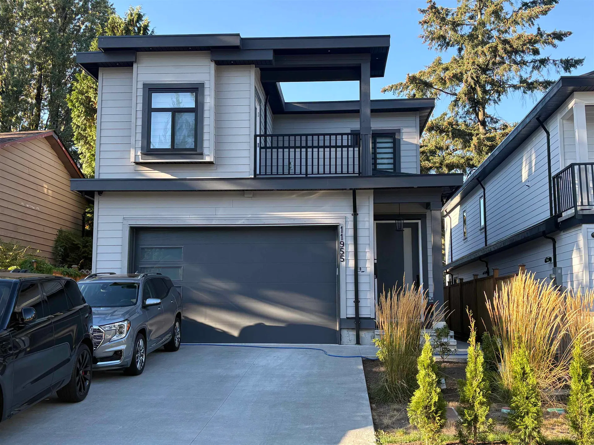 Photo 1 of 13 at 11955 NE Gilmore Crescent