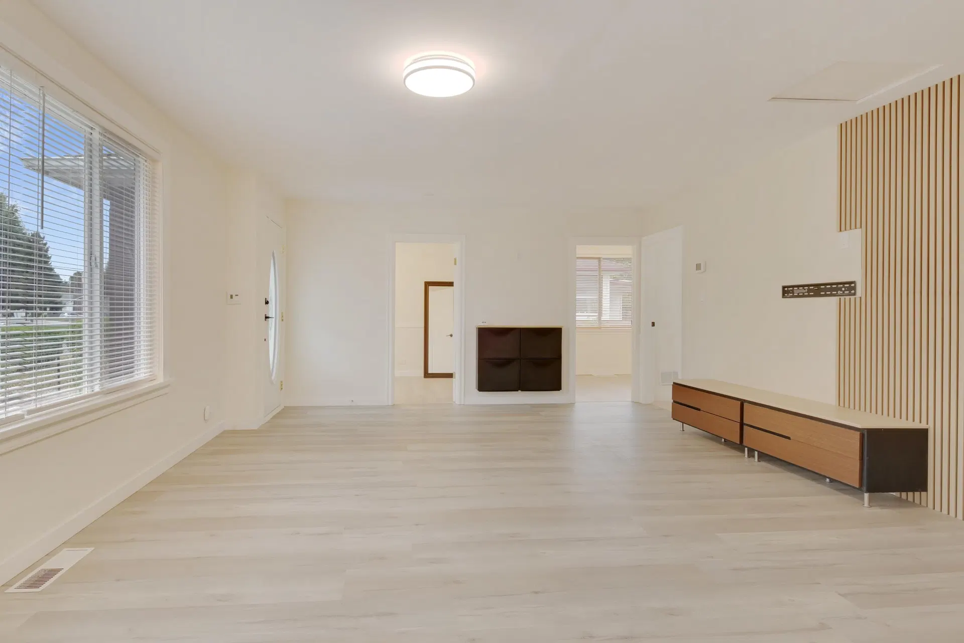 Photo 5 of 26 at Upper House – 46515 Portage Avenue