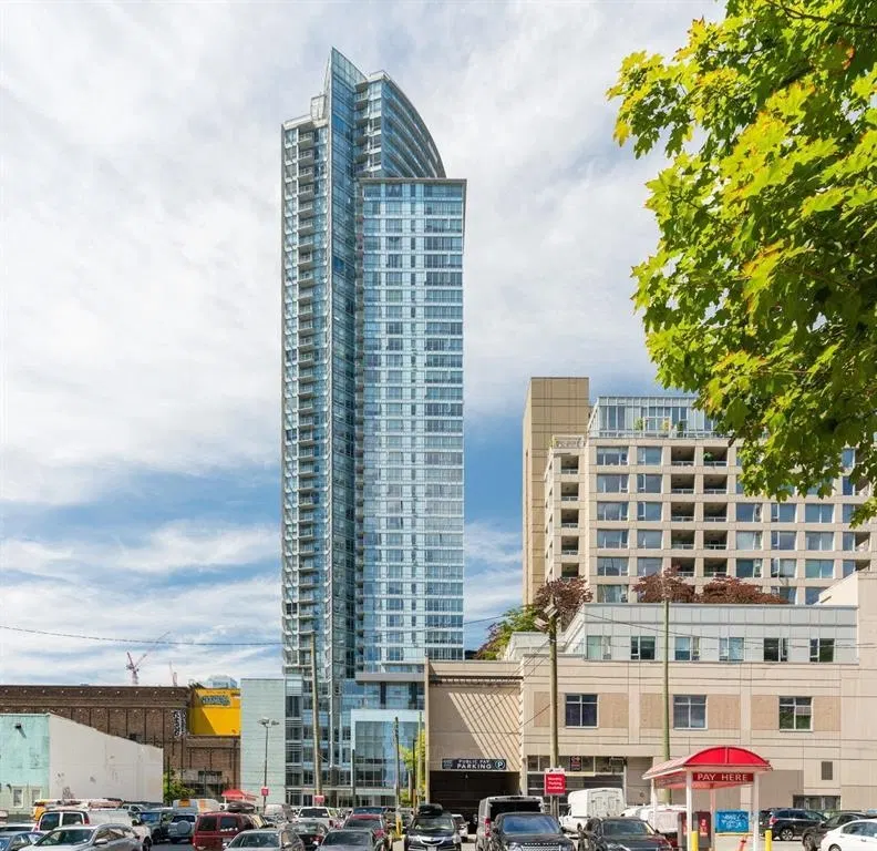 Photo 1 of 14 at #706 – 833 Seymour Street