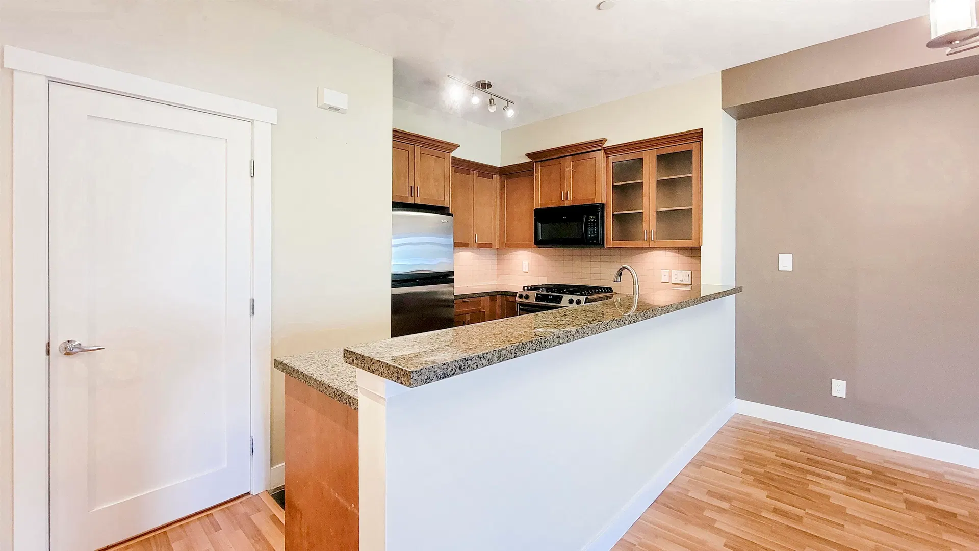 Photo 3 of 14 at #74 – 7388 Macpherson Avenue
