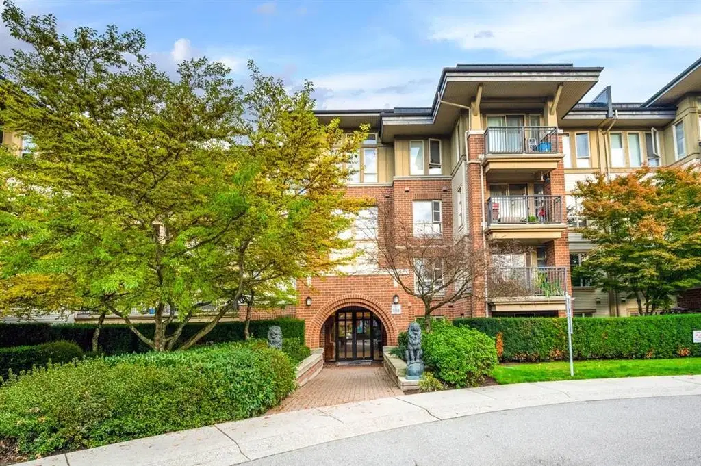 #1420 – 5115 Garden City Road