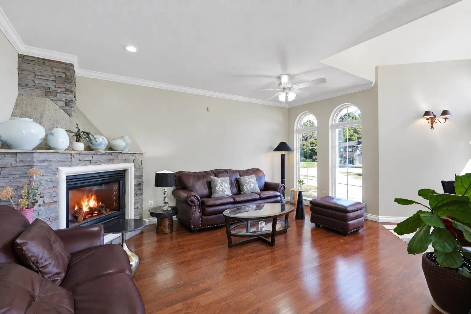 Photo 4 of 40 at 20560 46a Avenue