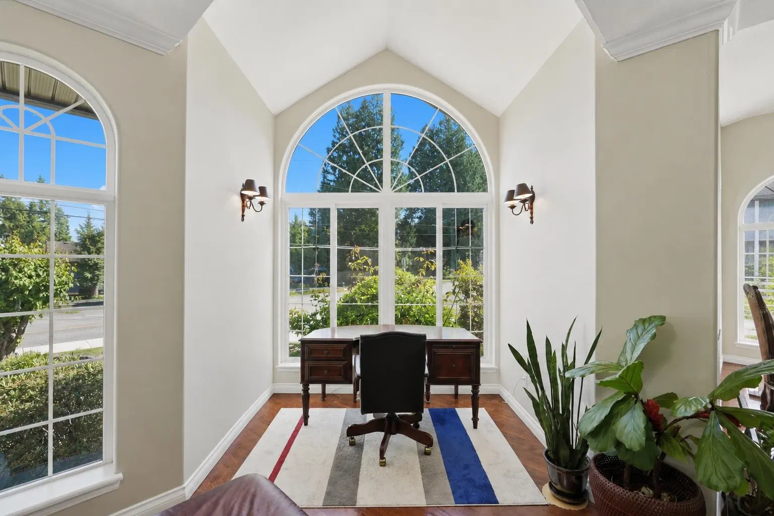 Photo 5 of 40 at 20560 46a Avenue