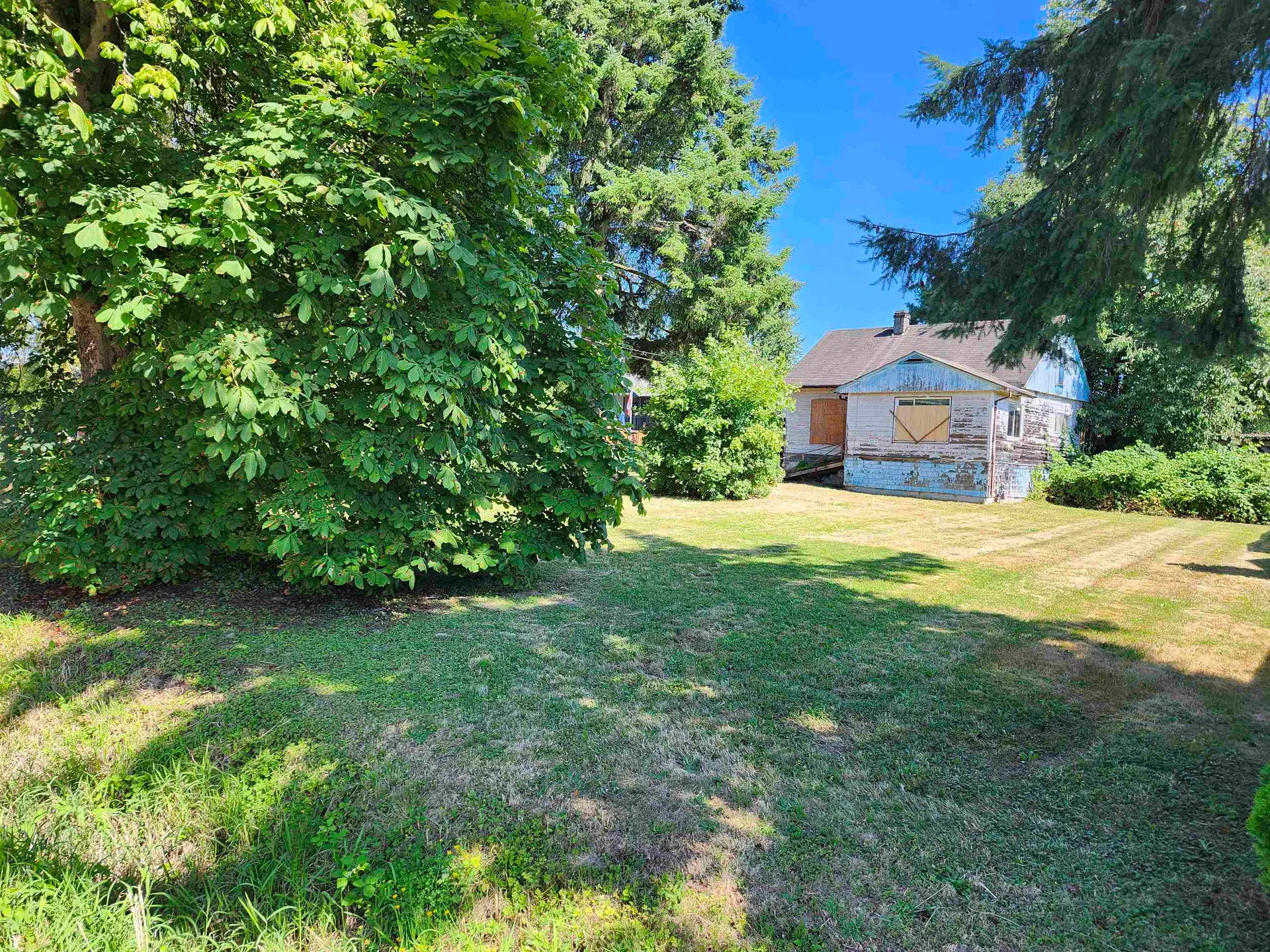 Photo 2 of 2 at 20234 Lorne Avenue