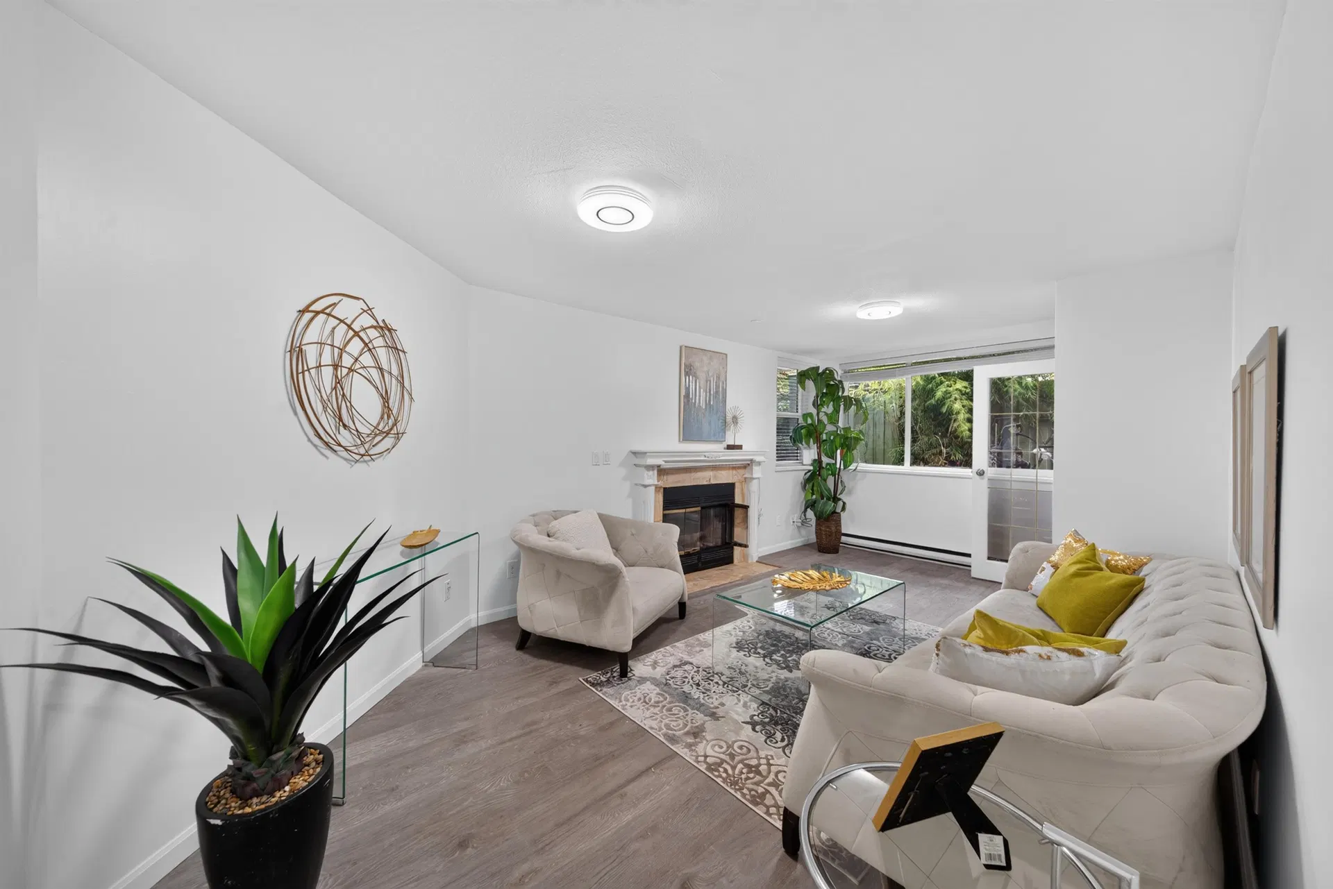 Photo 3 of 31 at #1 – 7600 Francis Road