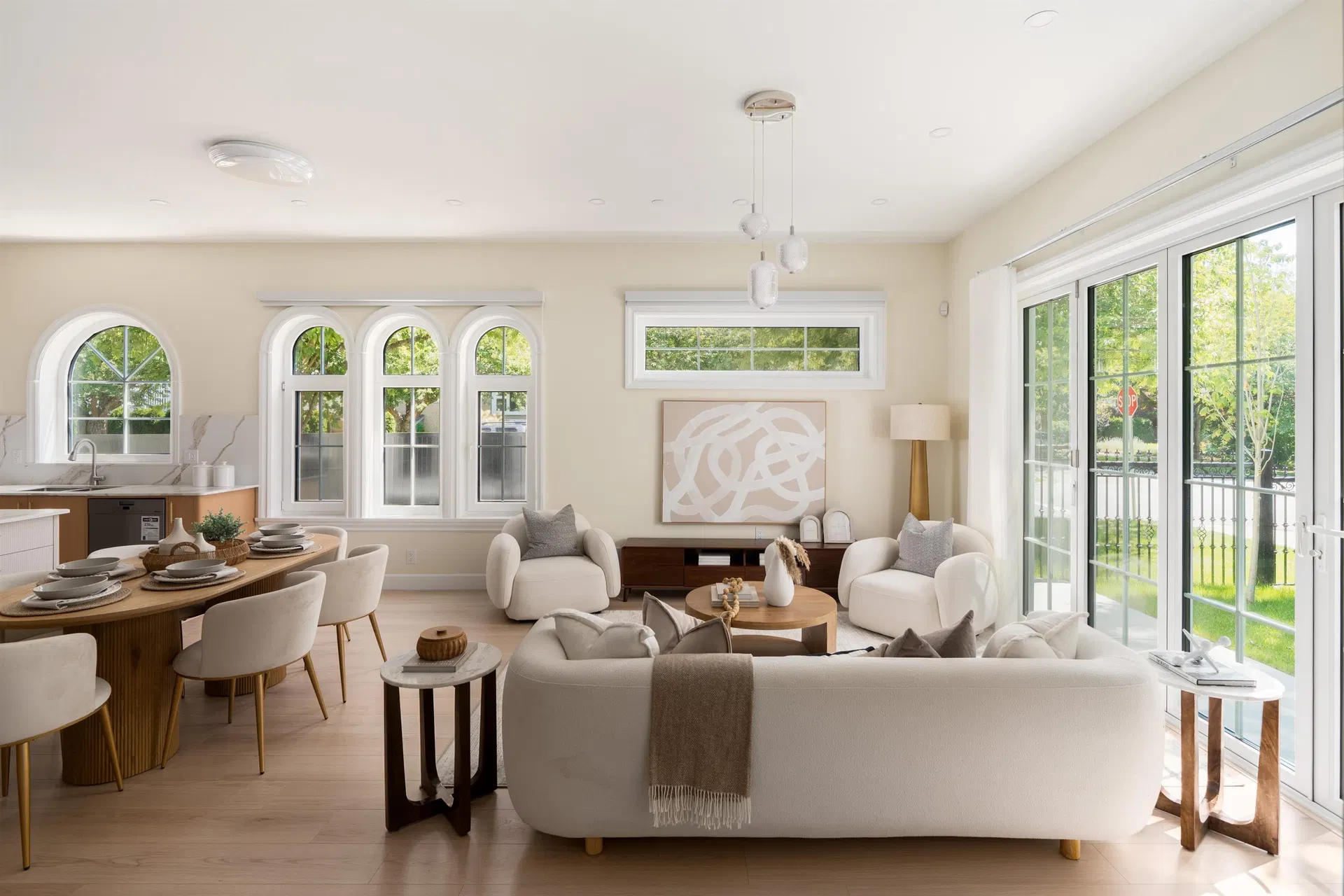 #1 – 4503 15th Avenue