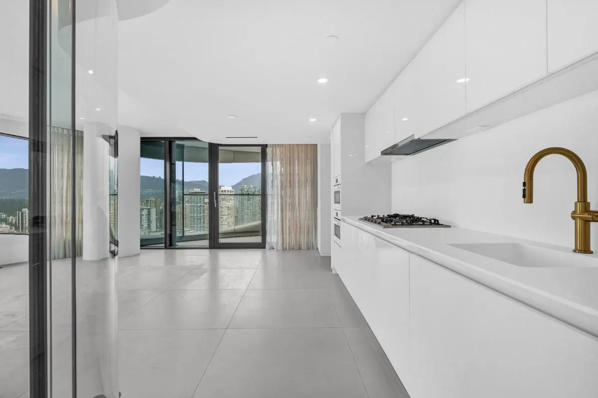 Photo 3 of 20 at #23xx – 1033 Nelson Street