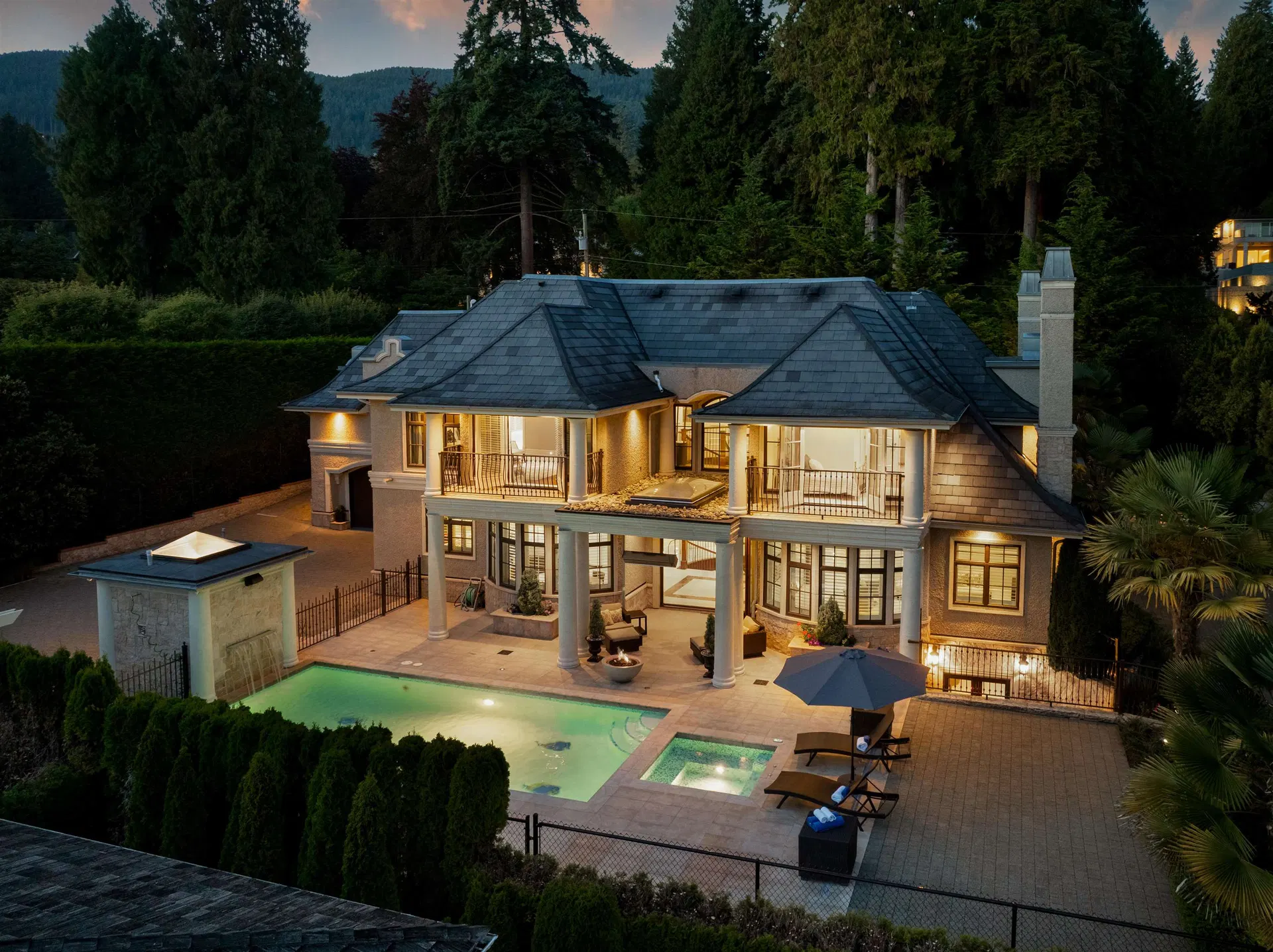 2912 Mathers Avenue