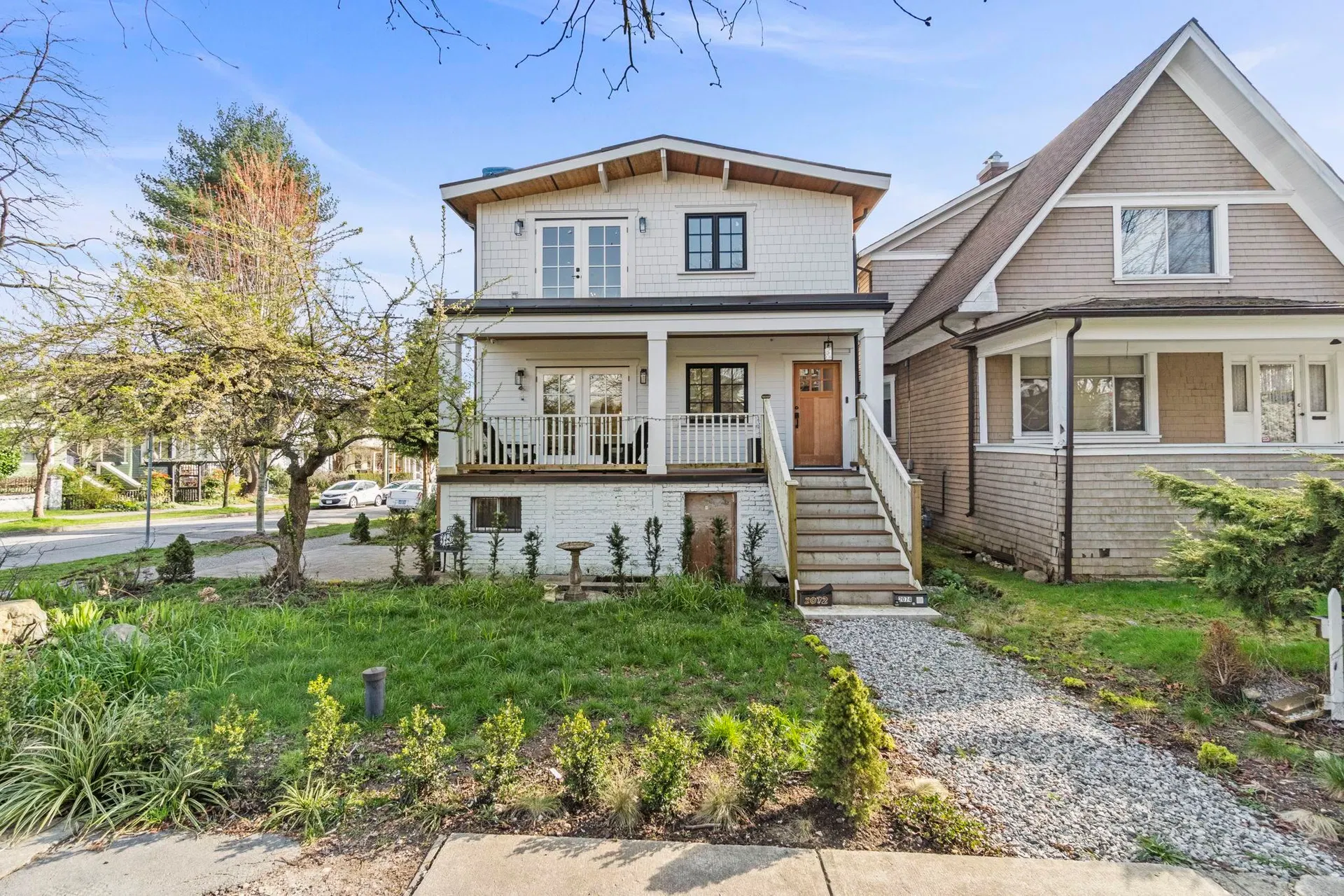 Photo 2 of 35 at 2072 Kitchener Street