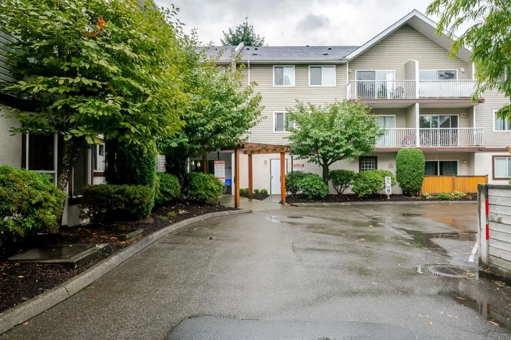 Photo 1 of 6 at #310 – 45222 Watson Road