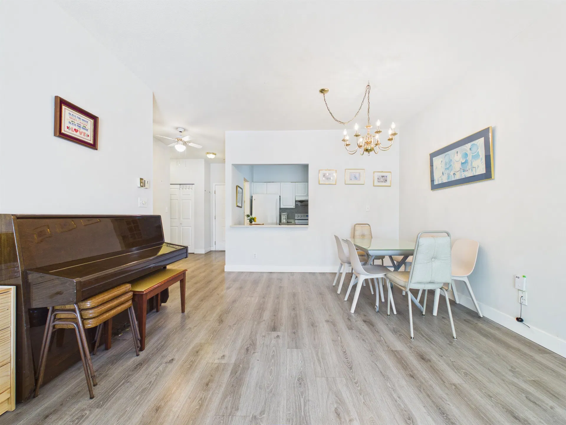 Photo 4 of 30 at #212 – 4738 53 Street