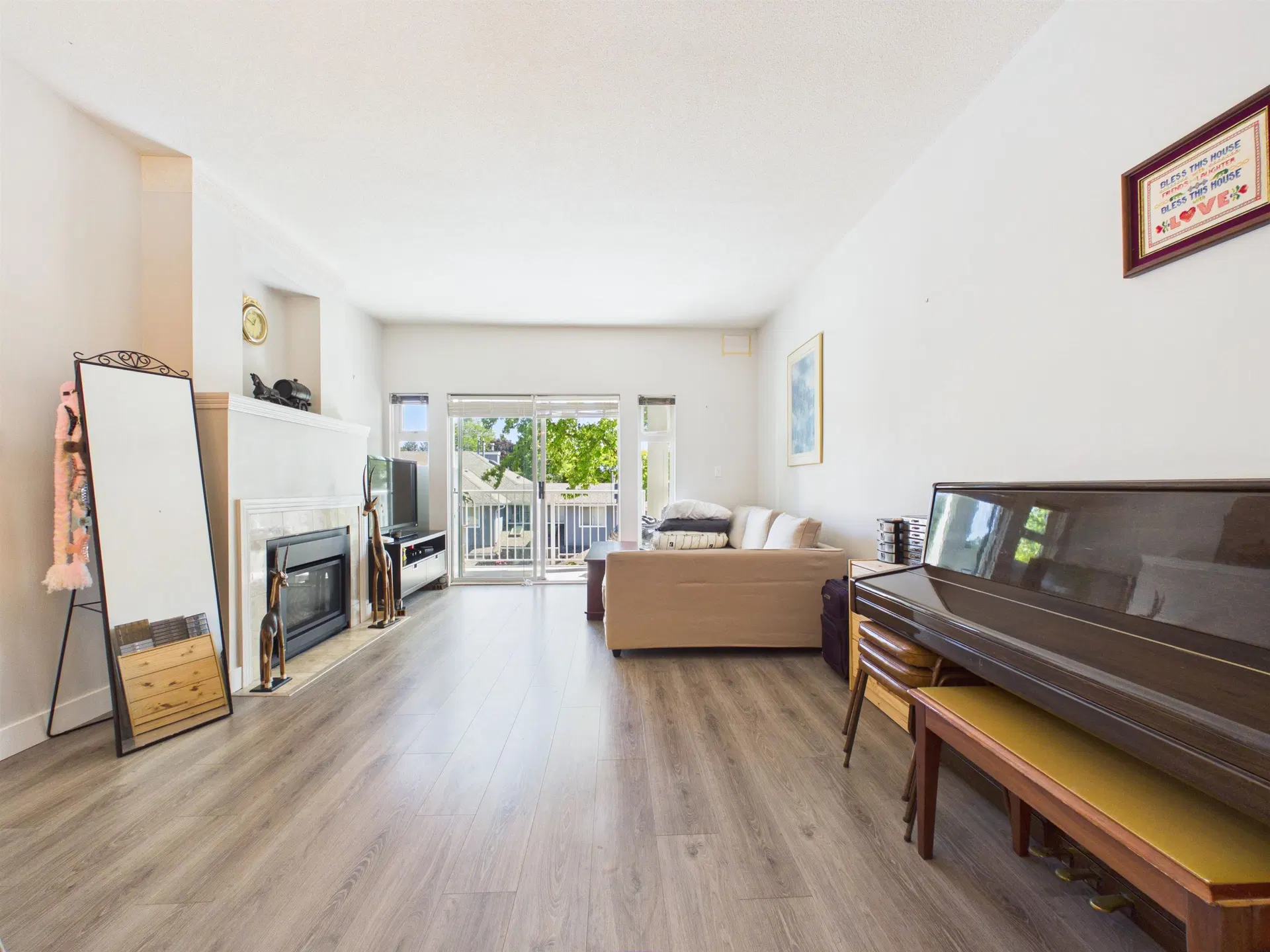Photo 5 of 30 at #212 – 4738 53 Street