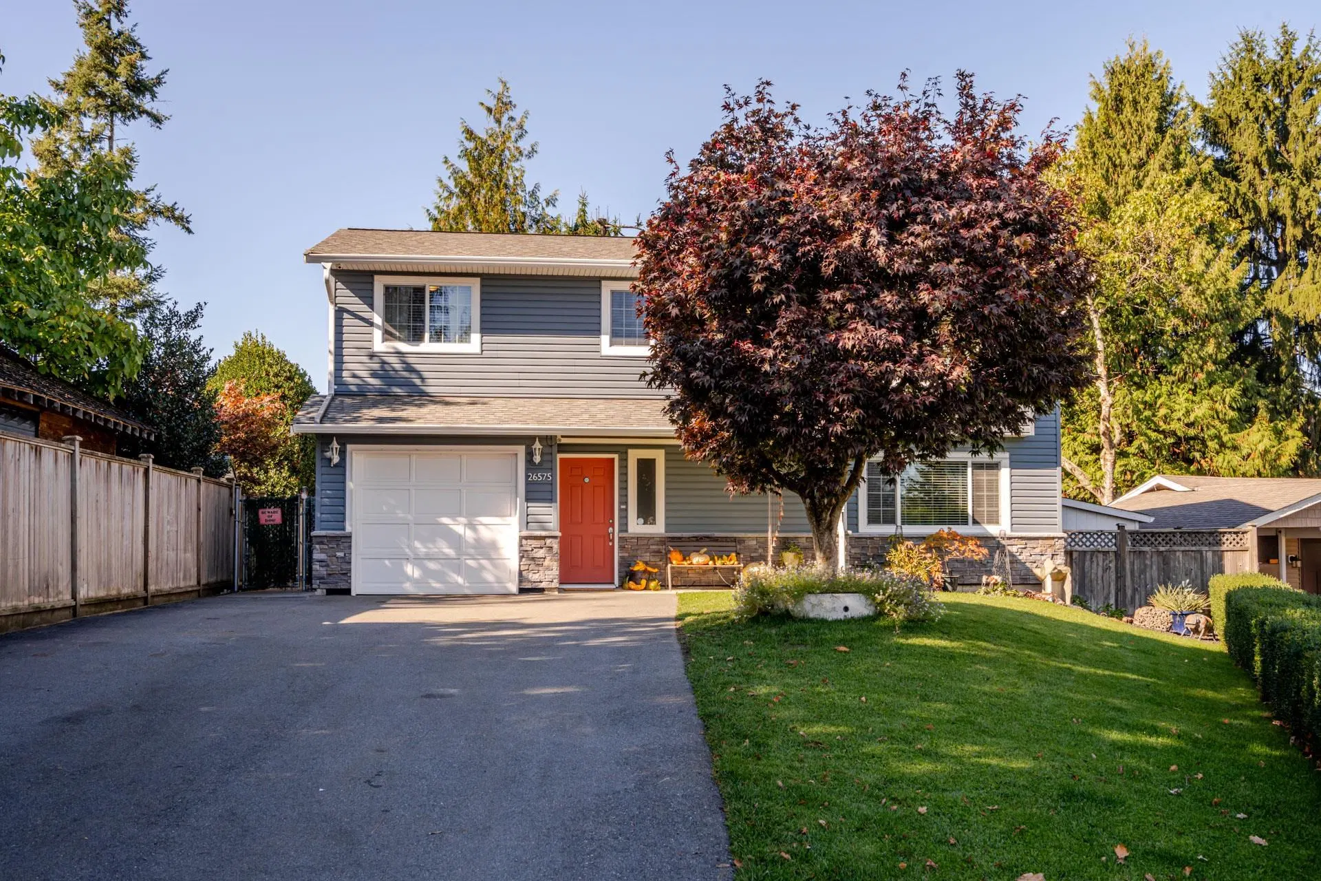 Photo 3 of 40 at 26575 30a Avenue