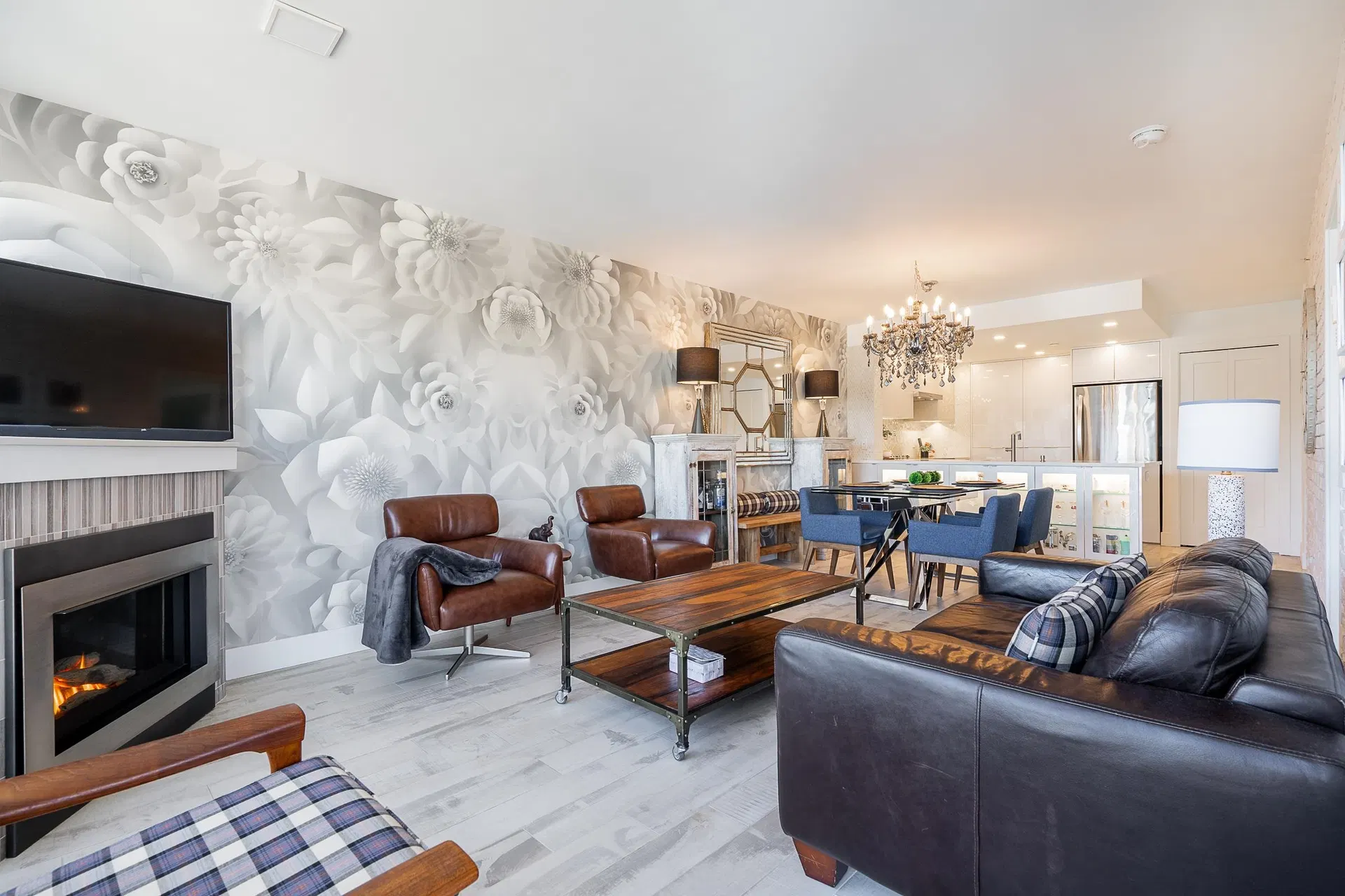 Photo 5 of 40 at #1806 – 235 Guildford Way