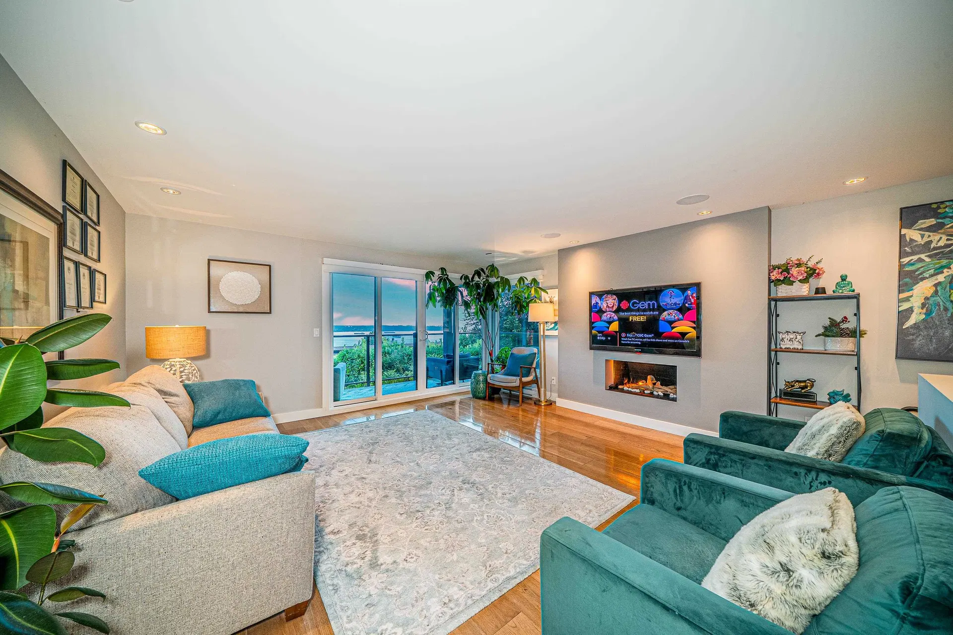 Photo 5 of 36 at #18 – 2214 Folkstone Way