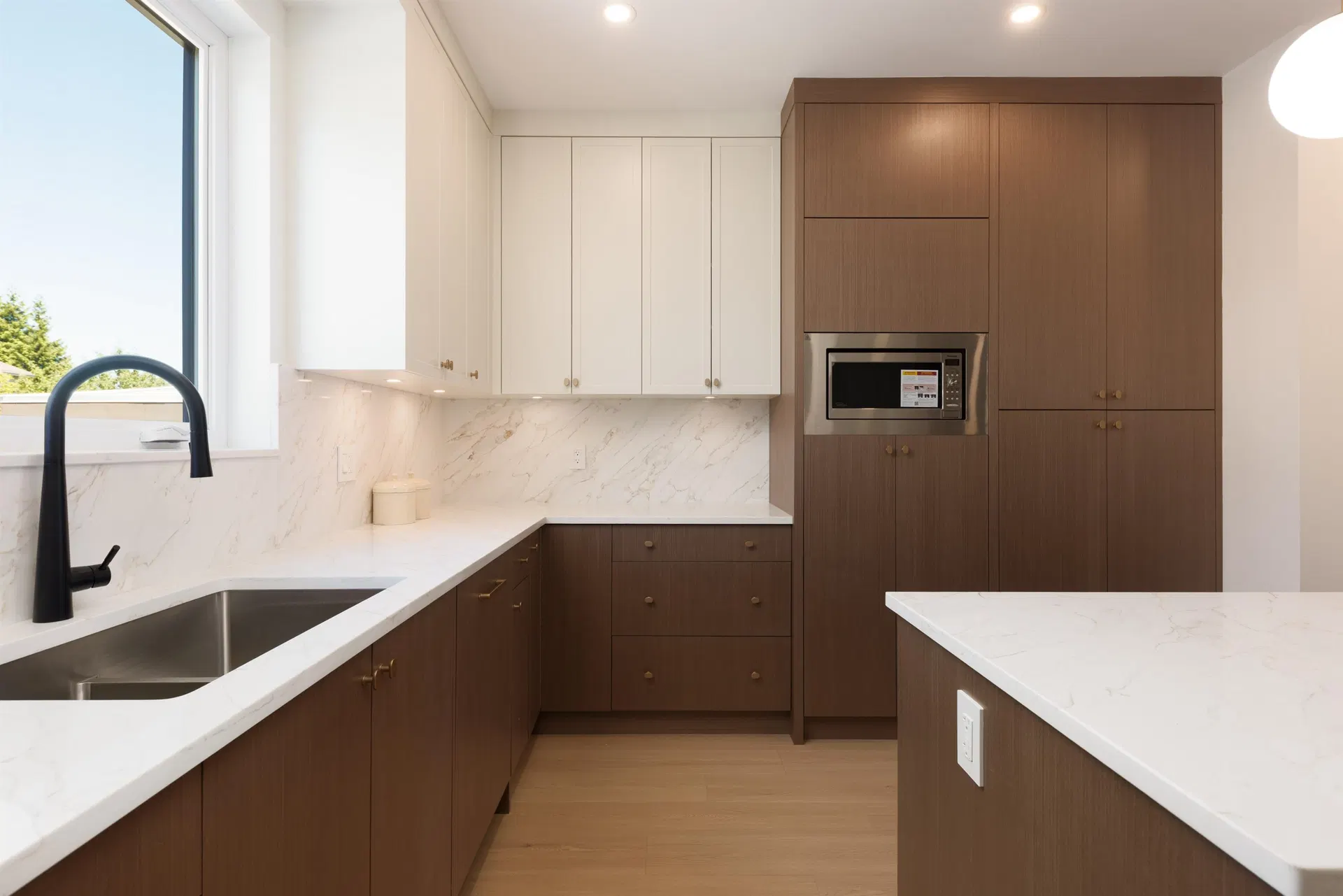 Photo 4 of 26 at #1 – 6525 Dufferin Avenue