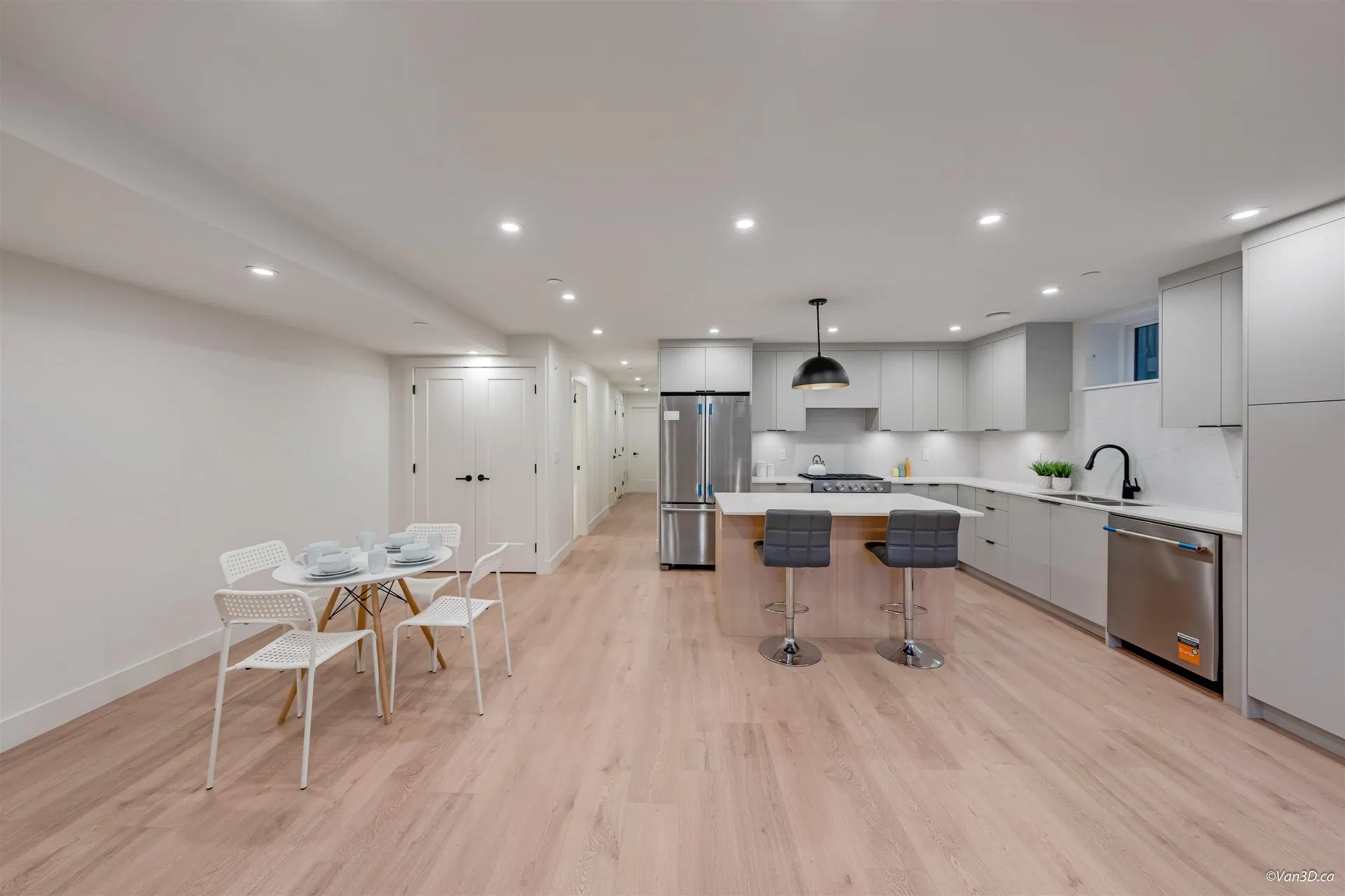 Photo 5 of 19 at #1 – 6136 Irmin Street
